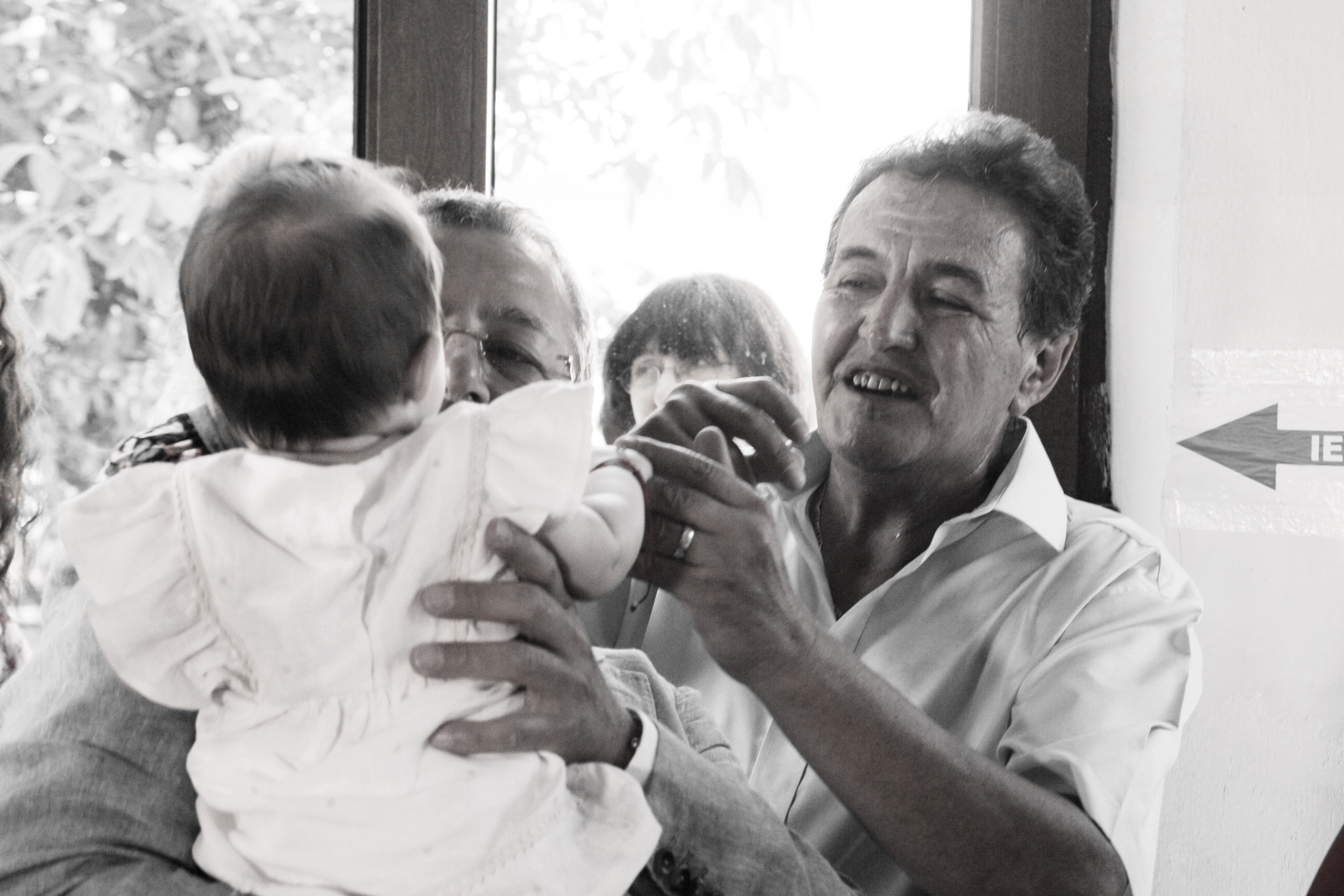 BYZO MEDIA. PETRU BYZO - family and children photographer in ROMANIA