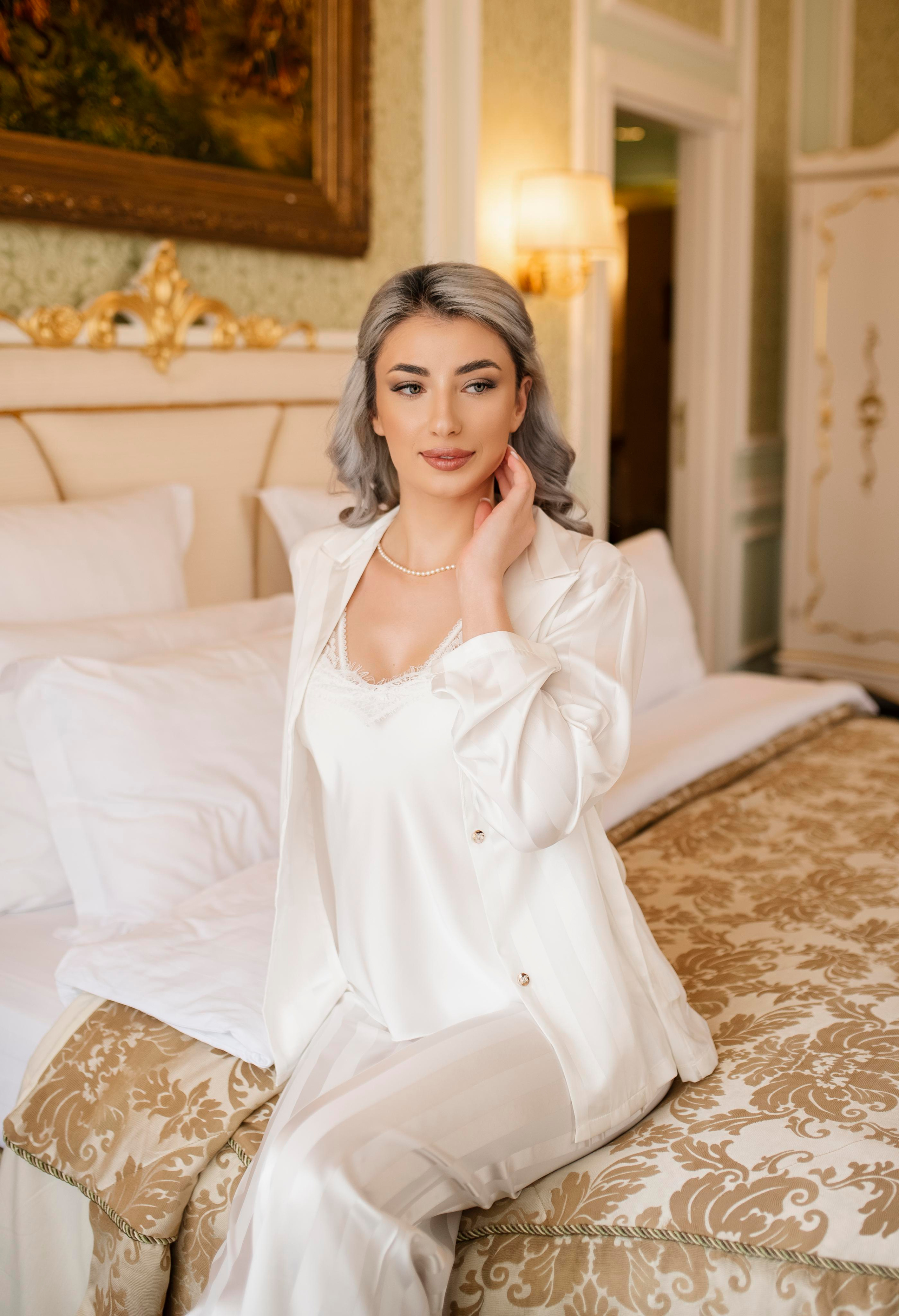 Bride’s morning. Wedding photo and video Texas