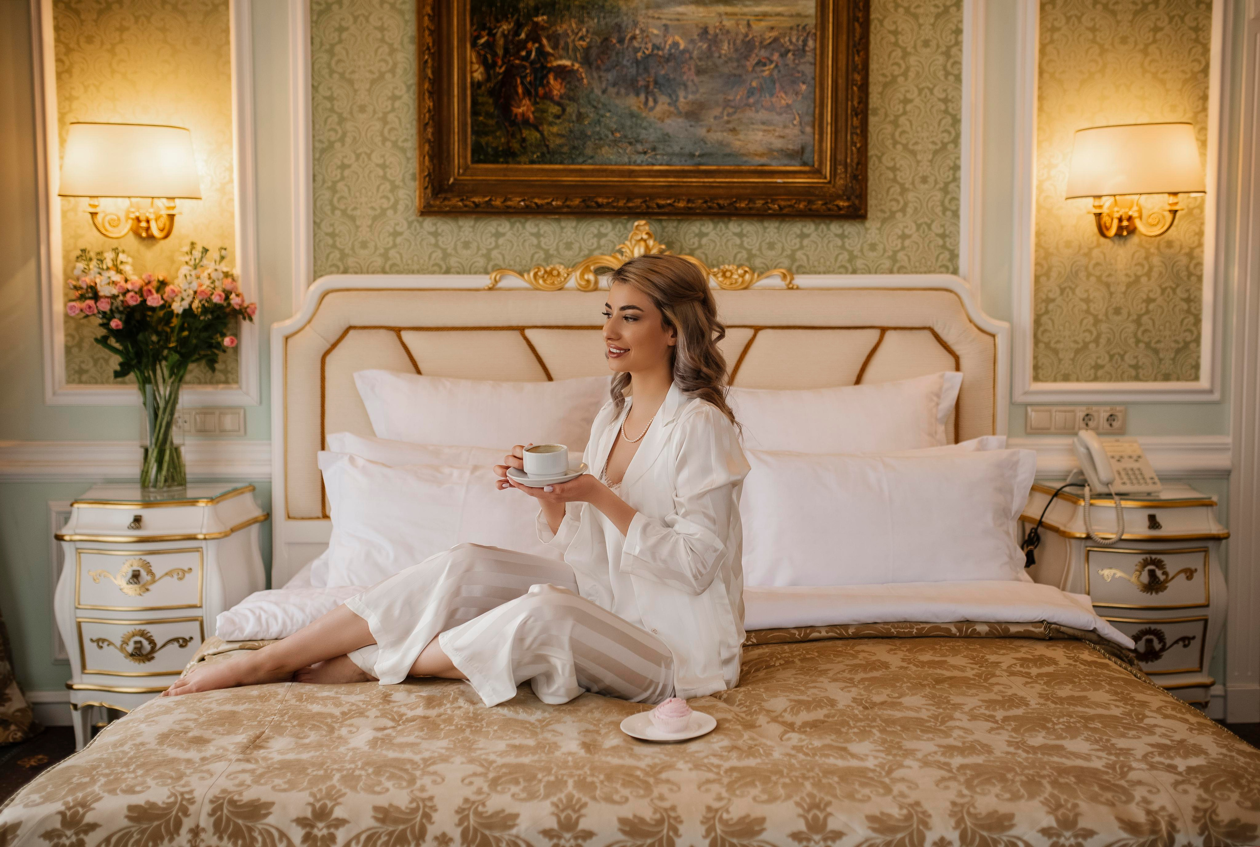 Bride’s morning. Wedding photo and video Texas