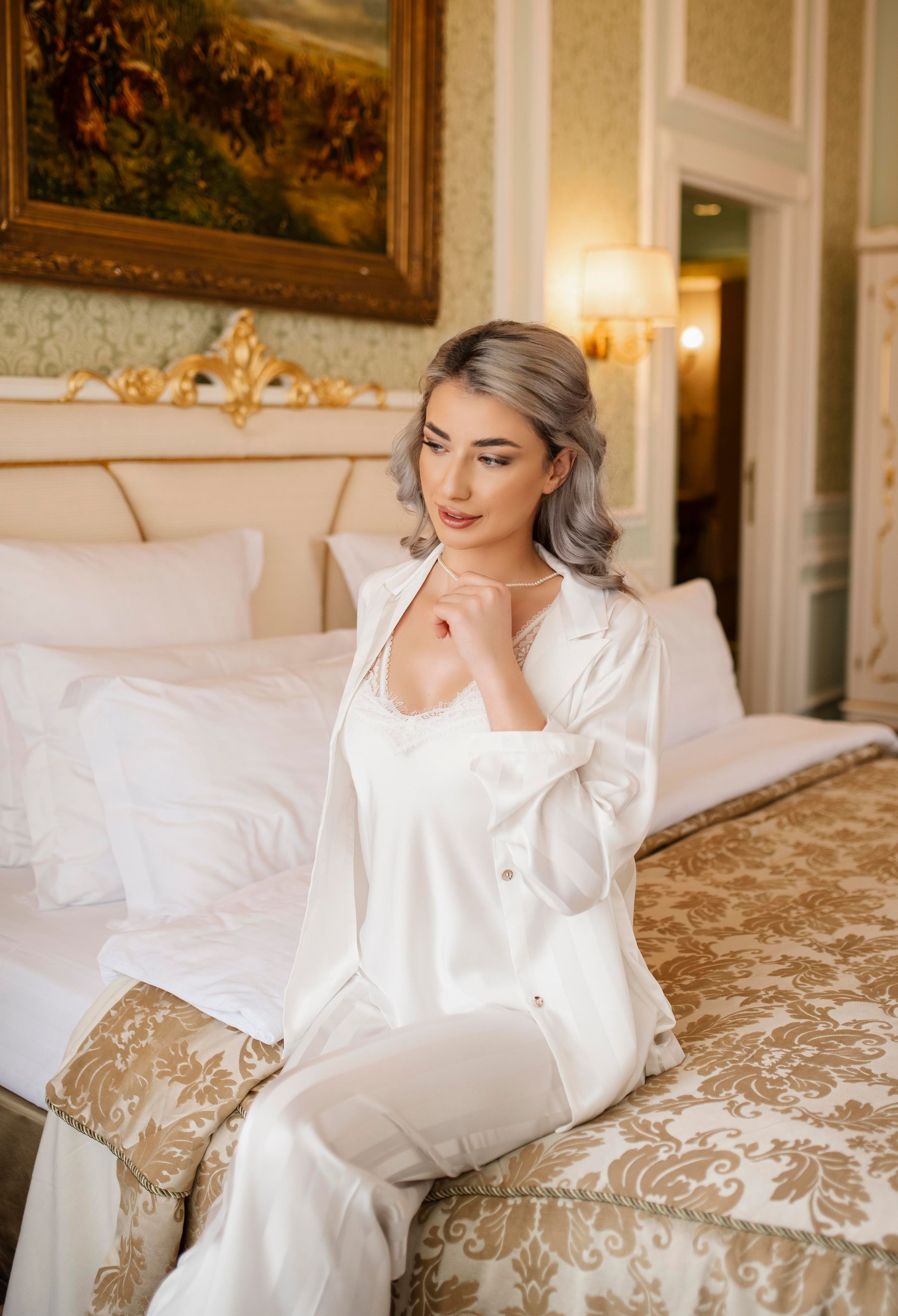 Bride’s morning. Wedding photo and video Texas