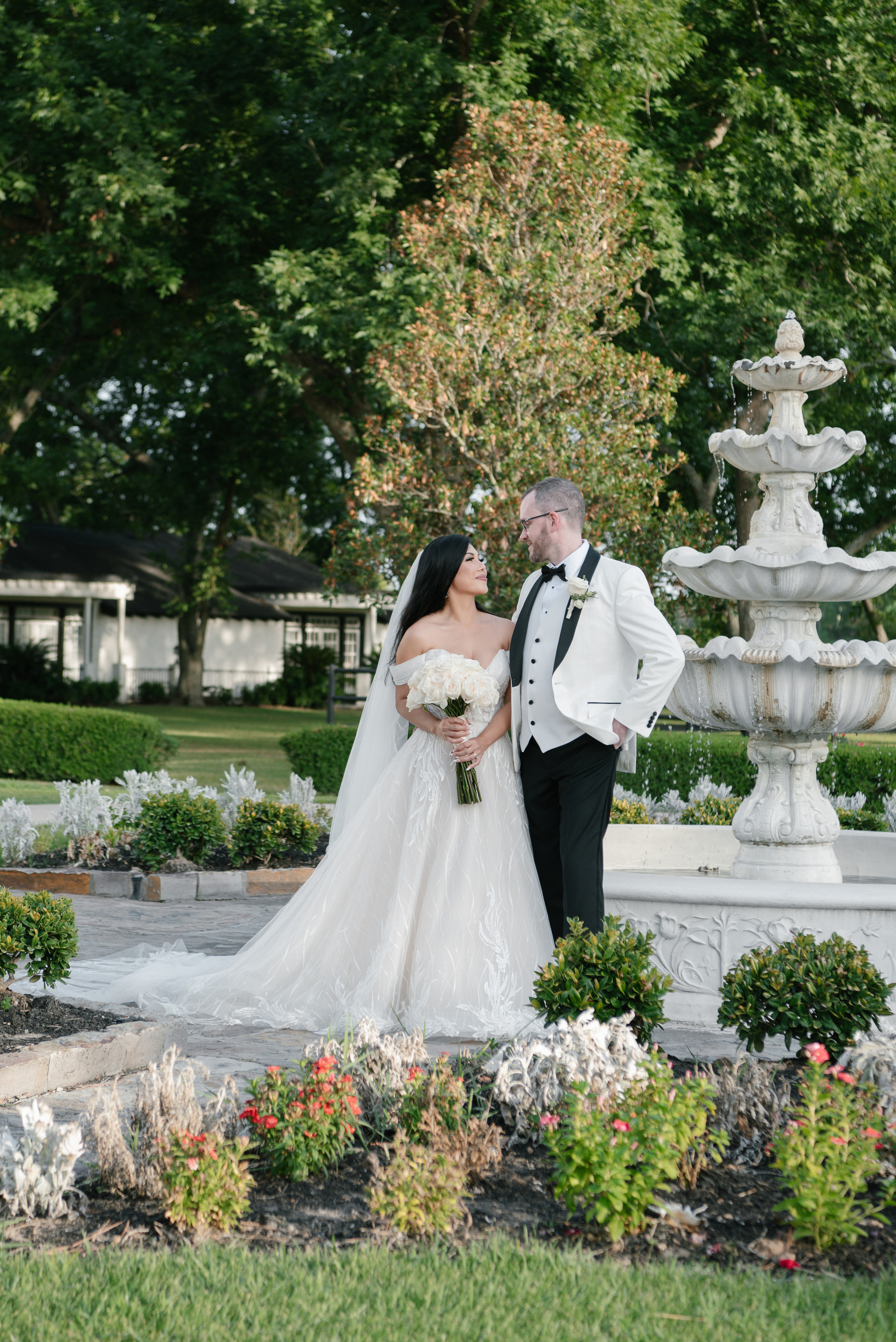 Markus & TJ. Wedding photo and video Texas