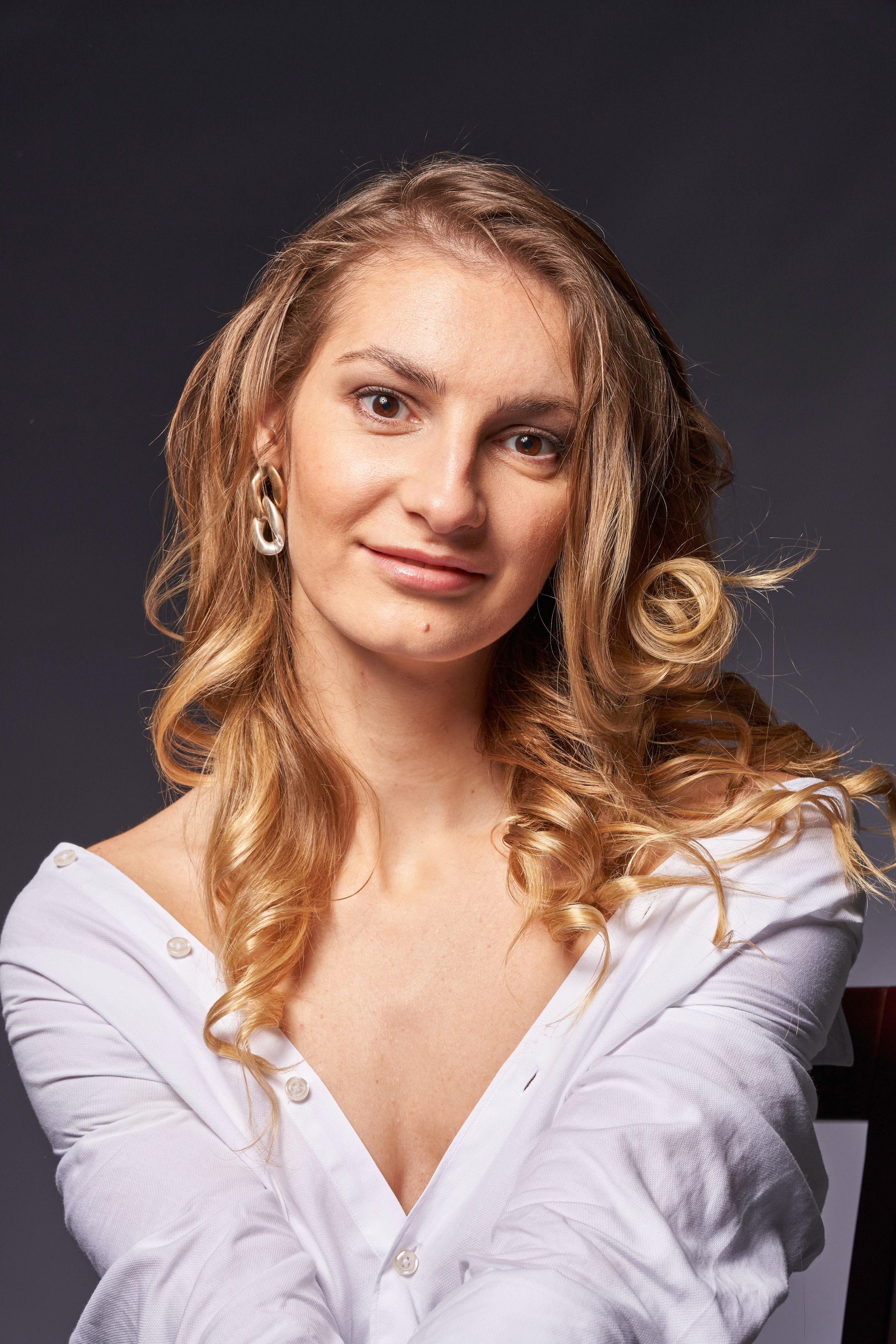 Women’s portraits. Photographer @ Studio | Barcelona — Svyatoslav Usmyal