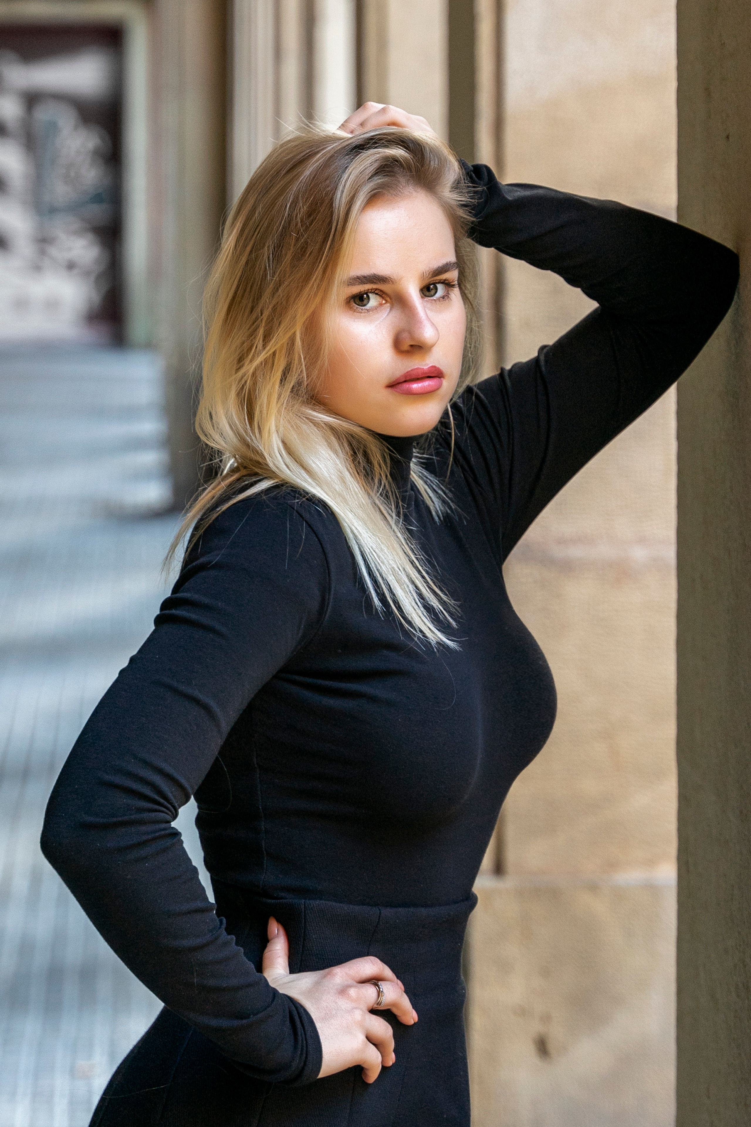 Girl with tattoos. Photographer @ Studio | Barcelona — Svyatoslav Usmyal