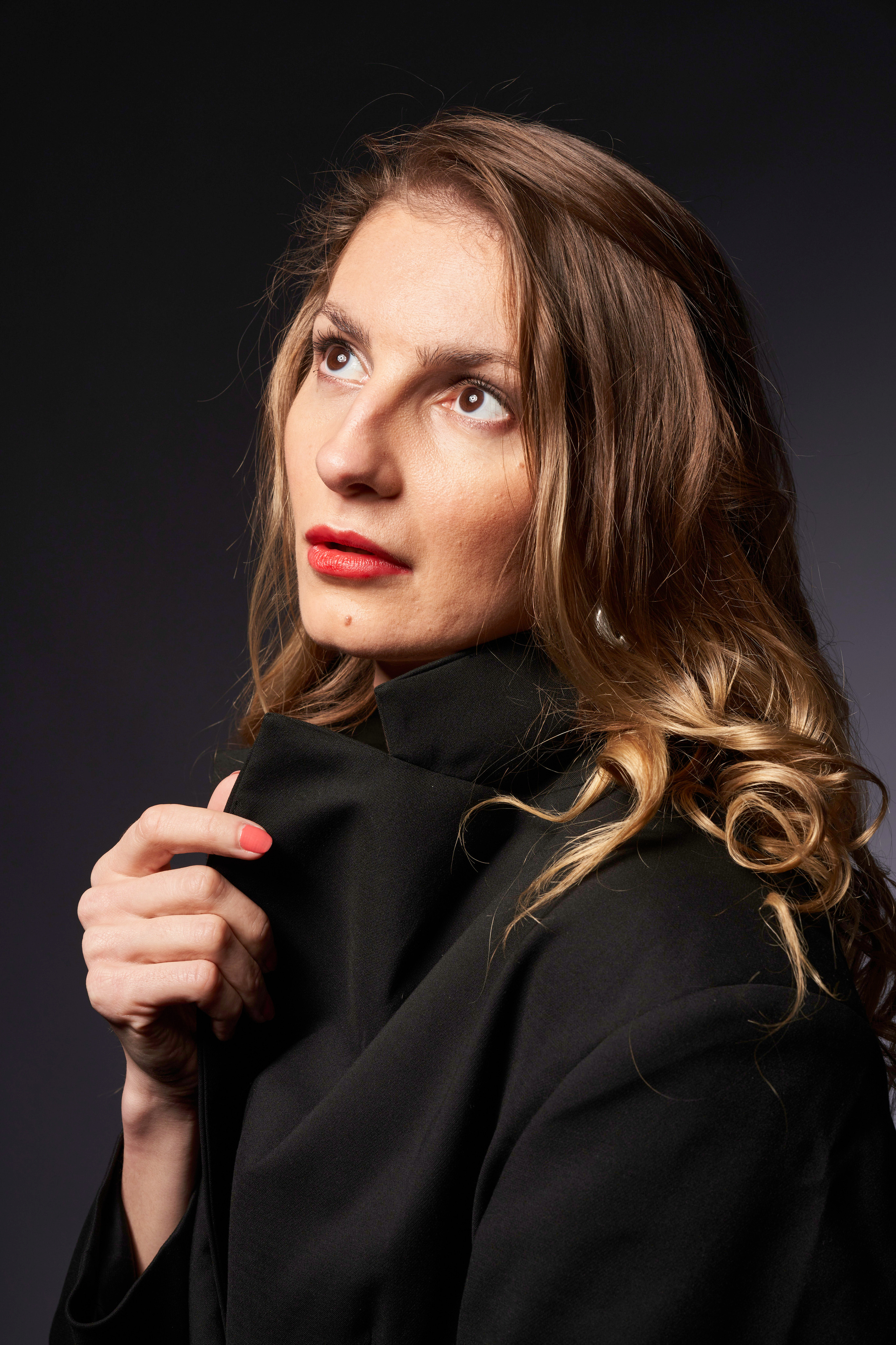 Women’s portraits. Photographer @ Studio | Barcelona — Svyatoslav Usmyal