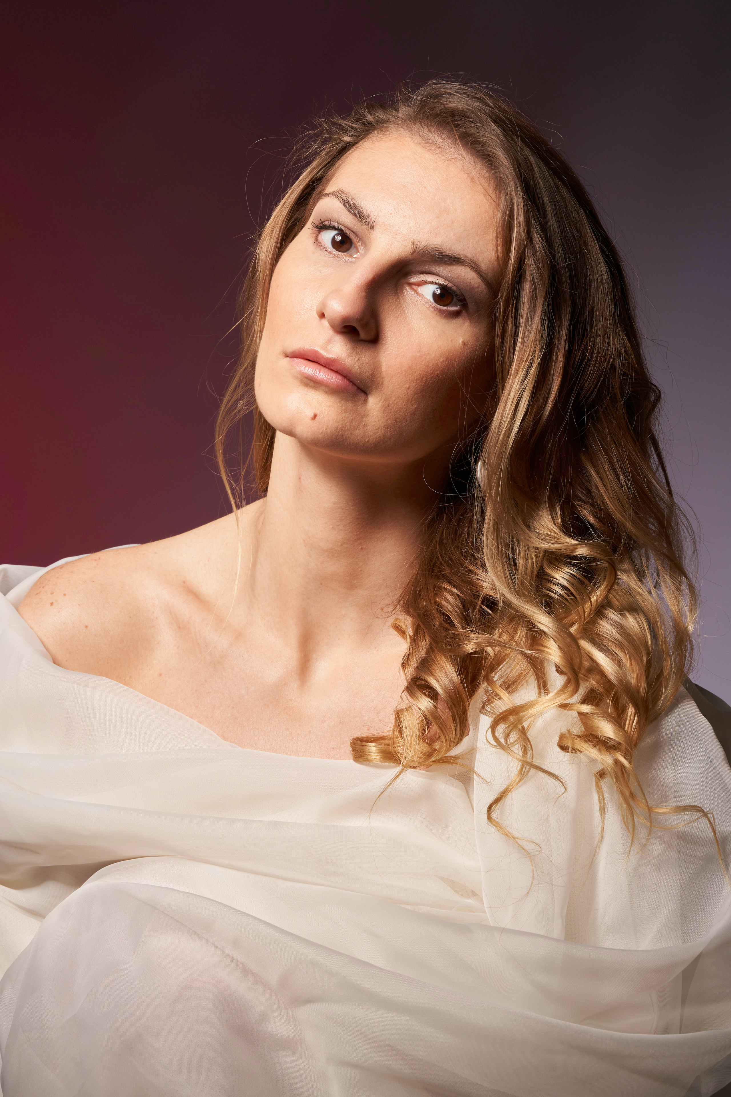 Women’s portraits. Photographer @ Studio | Barcelona — Svyatoslav Usmyal