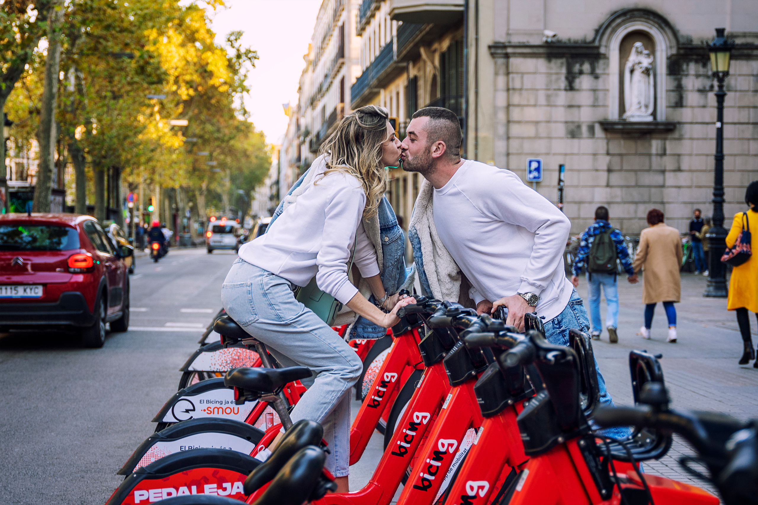 Love Story in Barcelona. Photographer @ Studio | Barcelona — Svyatoslav Usmyal
