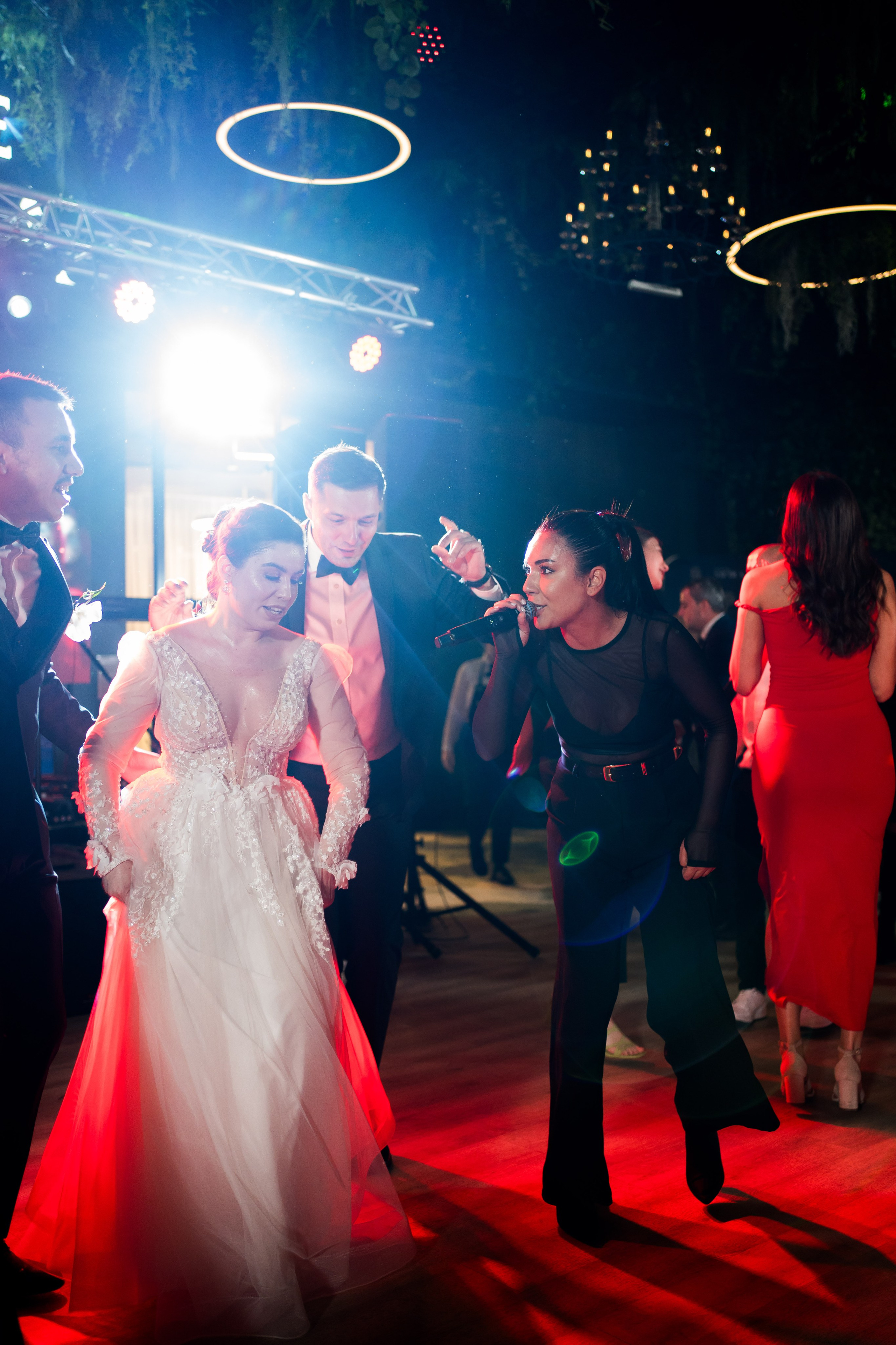 PARTY. Gabriel Florea — Fotograf nuntă București