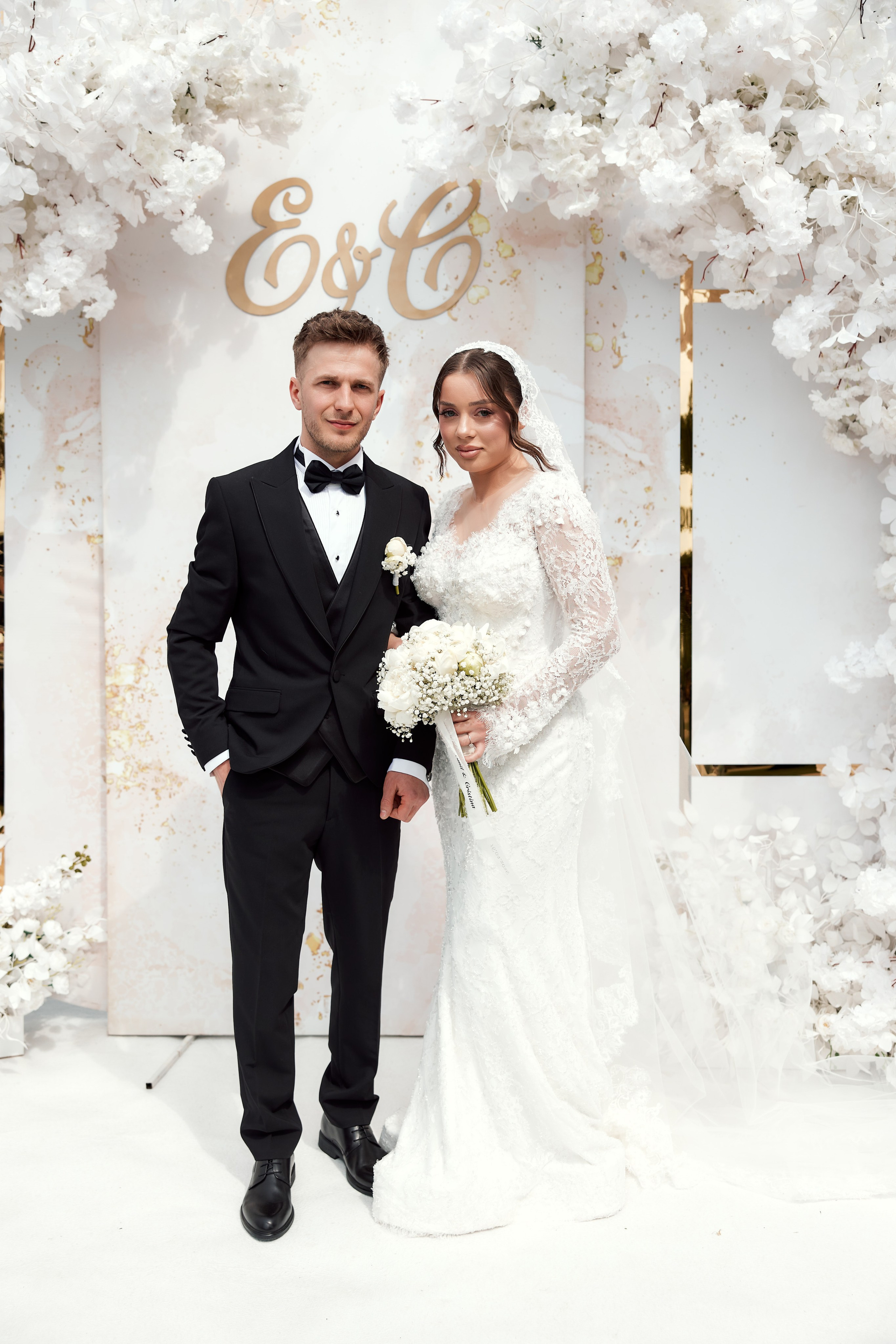 Emil & Cristina. Photographer Luca Medieșan