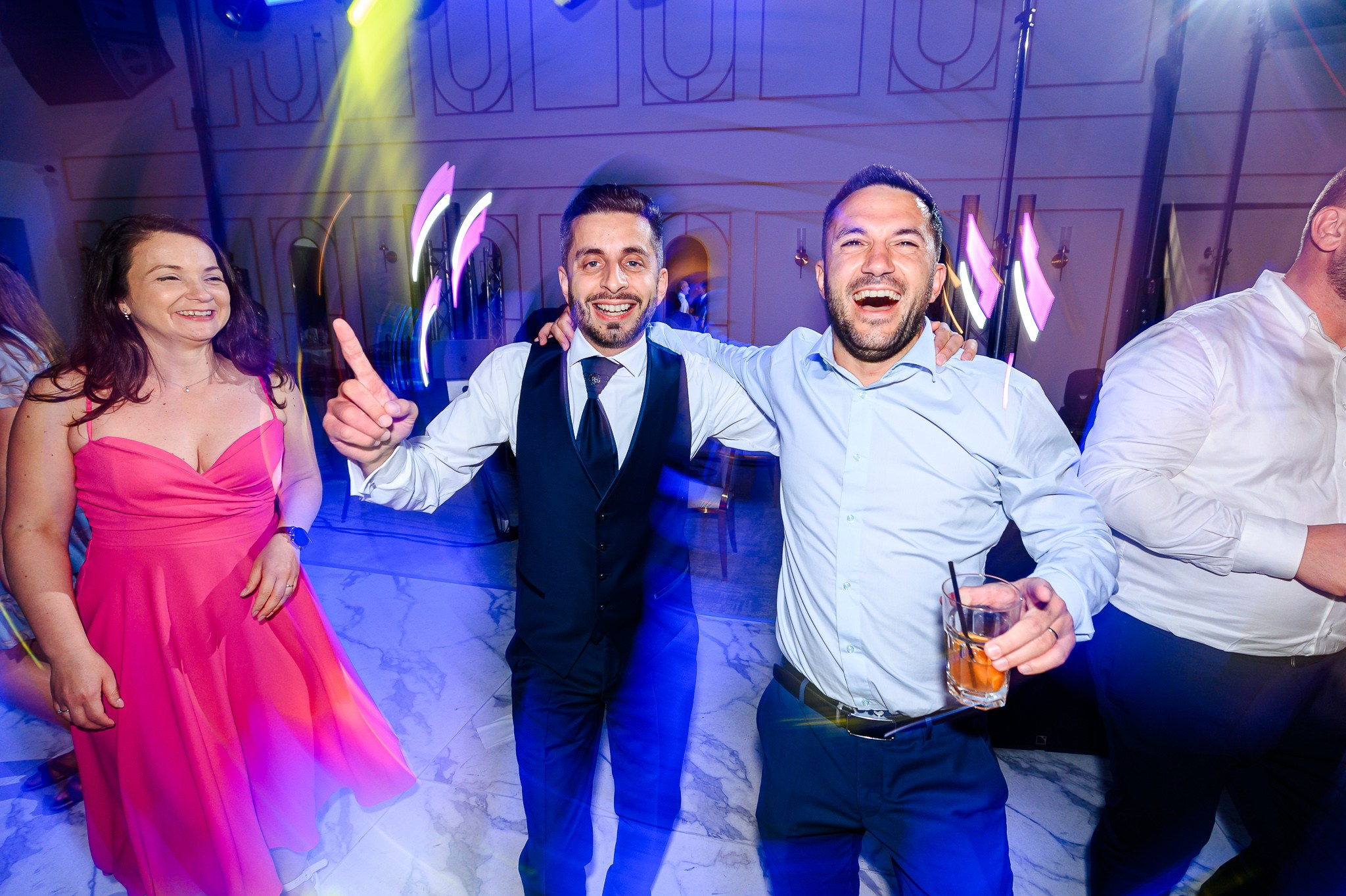 Anca & Alex. Mugurel Olteanu Fotograf