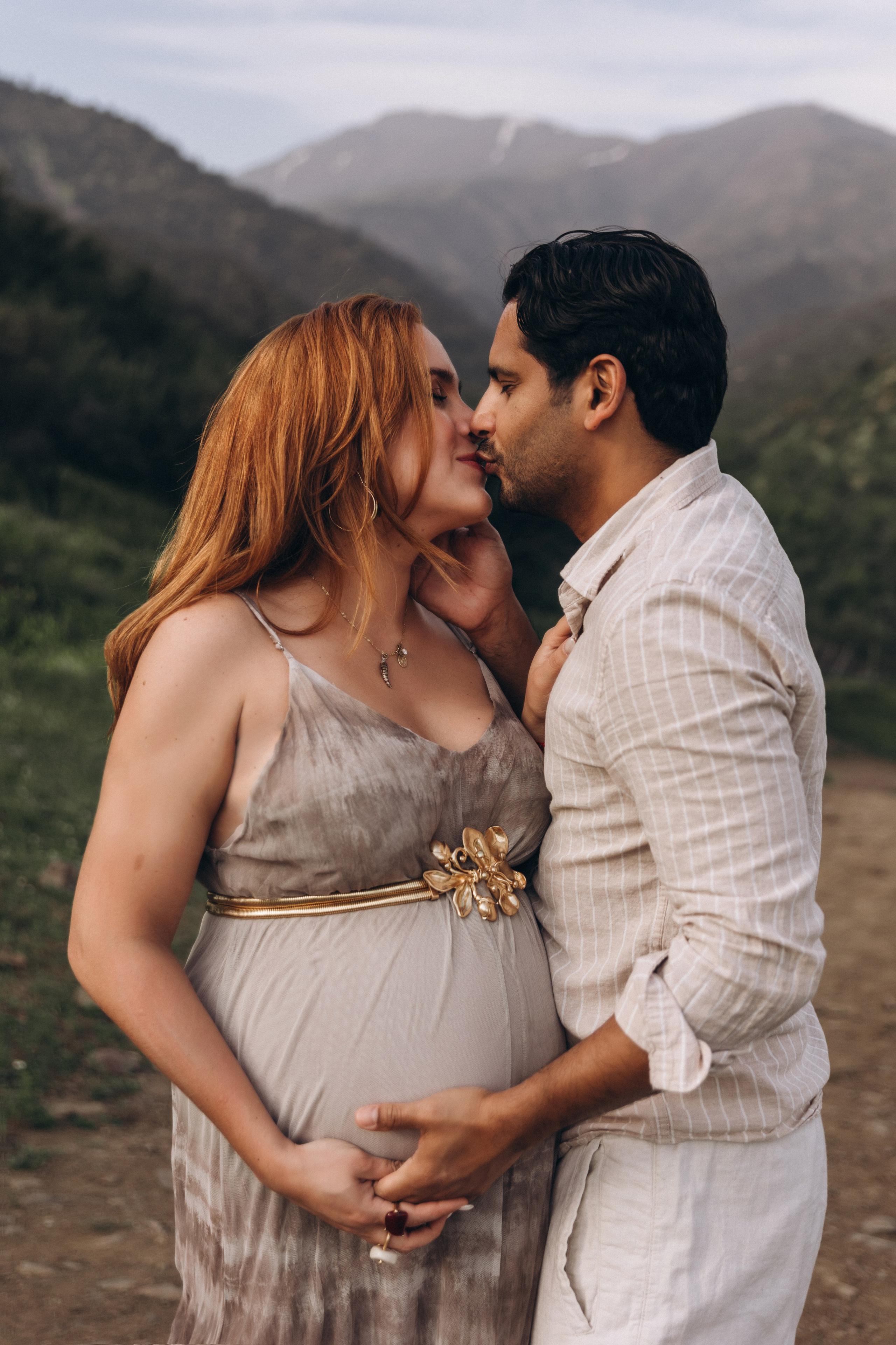 Sesión fotográfica ecuestre en la montaña — Elegancia salvaje y paisajes cinematográficos. Photographer in Santiago, Chile Anna Almazova