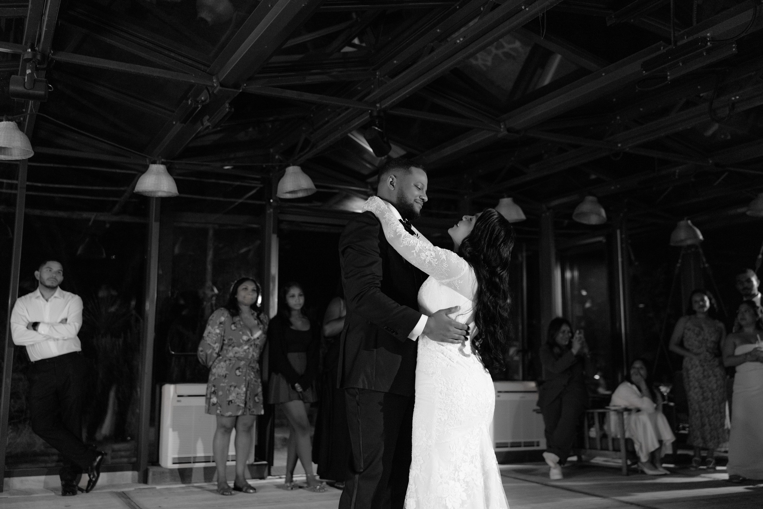 Mitcell&Melanie digital. Wedding photographer Italy