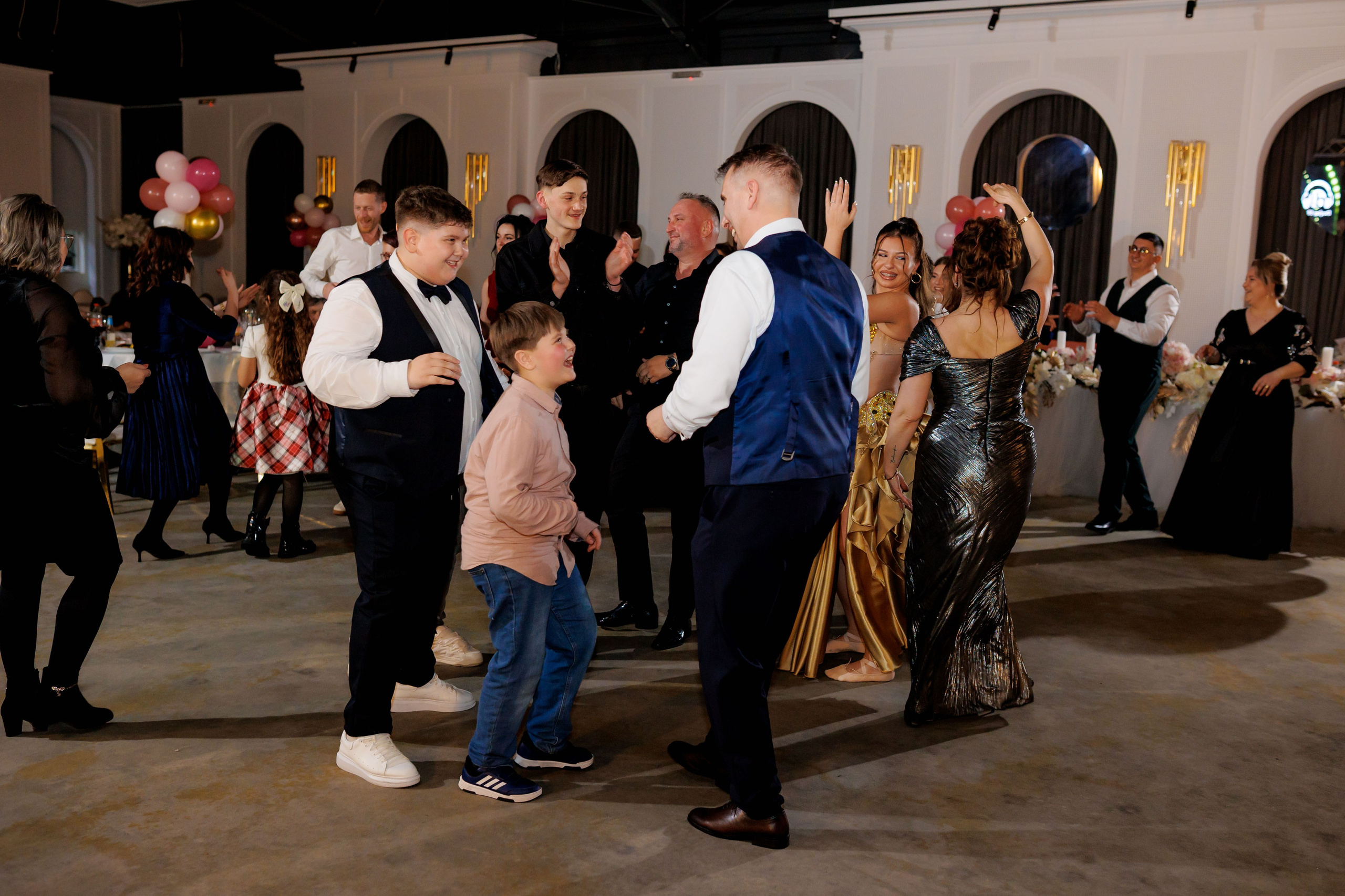 Povestea voastră, regizată de noi |Cristi Turculet Videograf Nuntă Suceava | wedding highlight. Servicii foto-video profesionale, pentru momente de neuitat