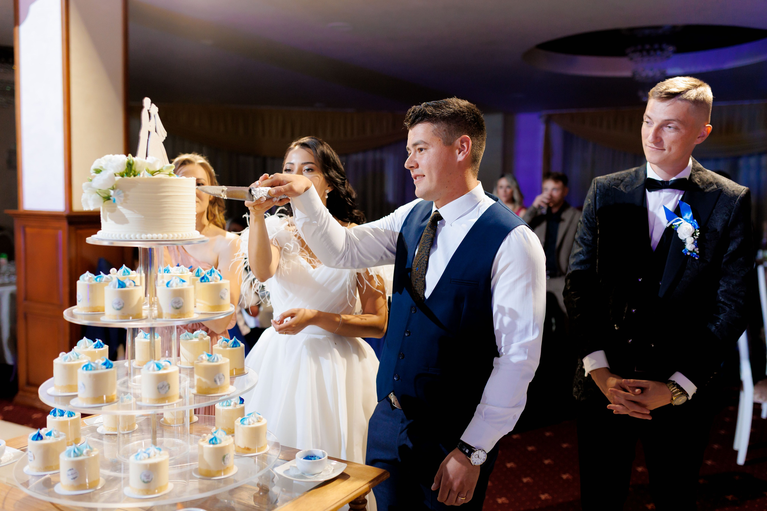 Loredana & Emilian – Ziua Nunții | Videografie - fotografie Botez Suceava, Iași, Botoșani. Servicii foto-video profesionale, pentru momente de neuitat