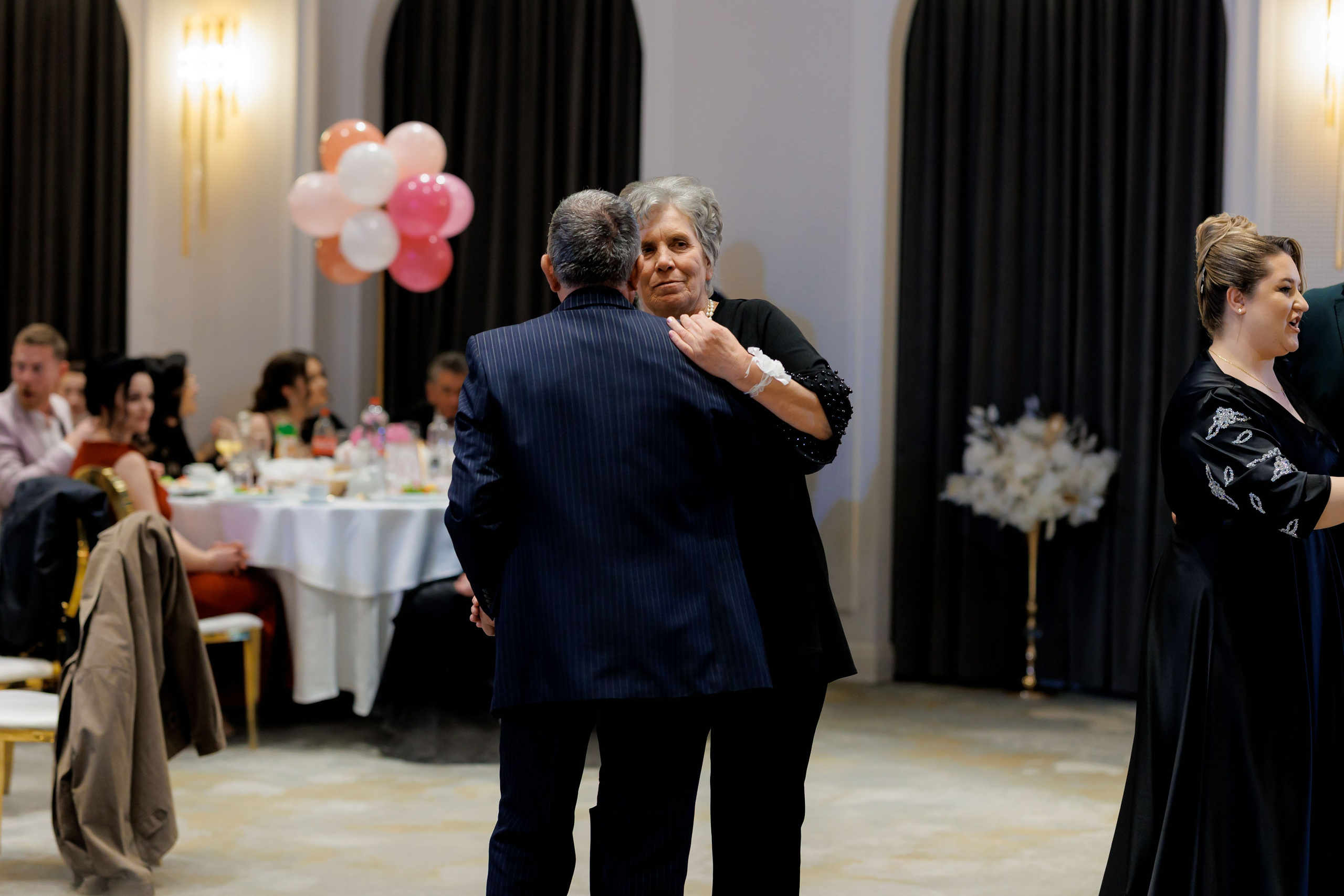 Povestea voastră, regizată de noi |Cristi Turculet Videograf Nuntă Suceava | wedding highlight. Servicii foto-video profesionale, pentru momente de neuitat