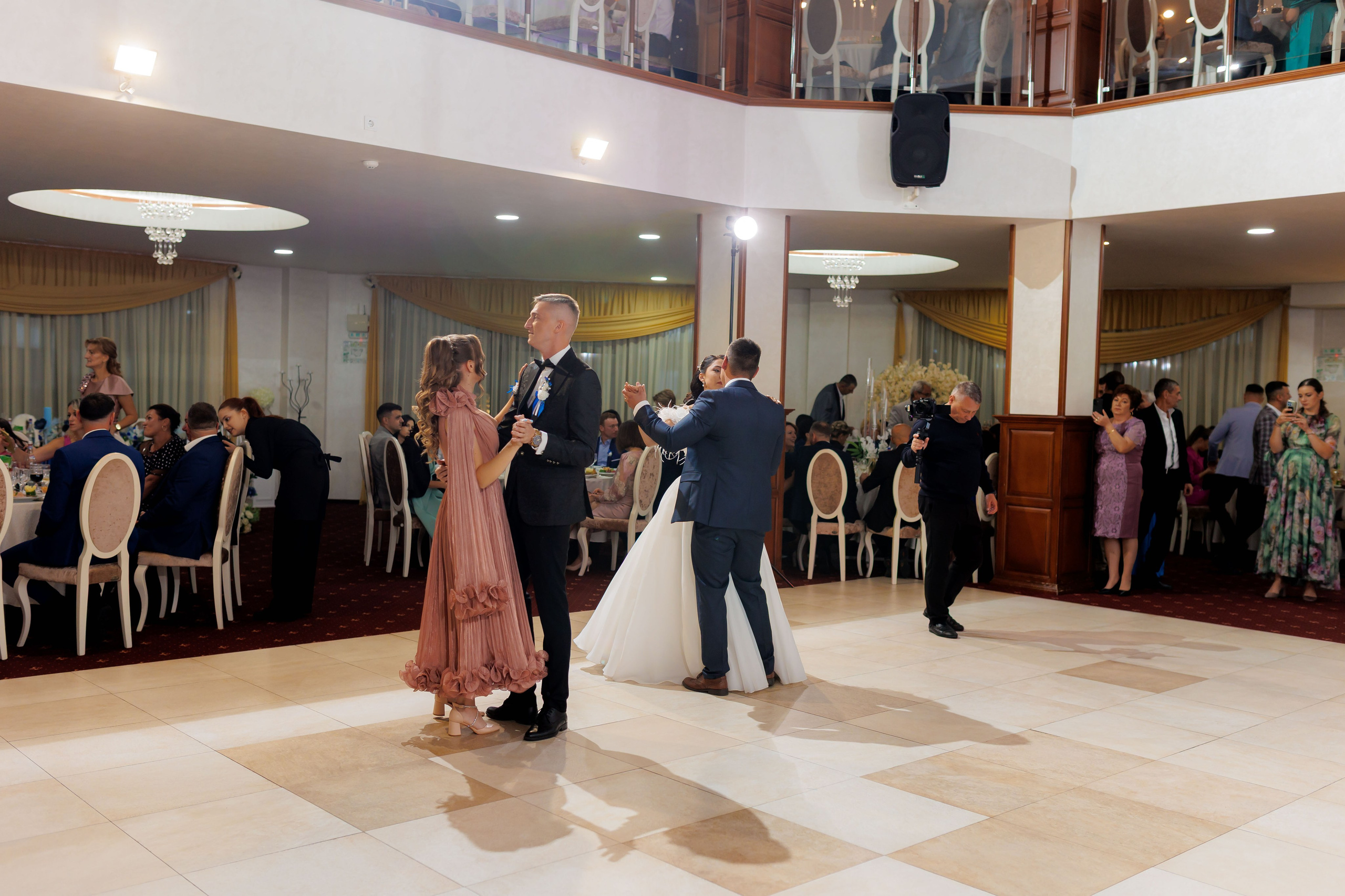 Loredana & Emilian – Ziua Nunții | Videografie - fotografie Botez Suceava, Iași, Botoșani. Servicii foto-video profesionale, pentru momente de neuitat