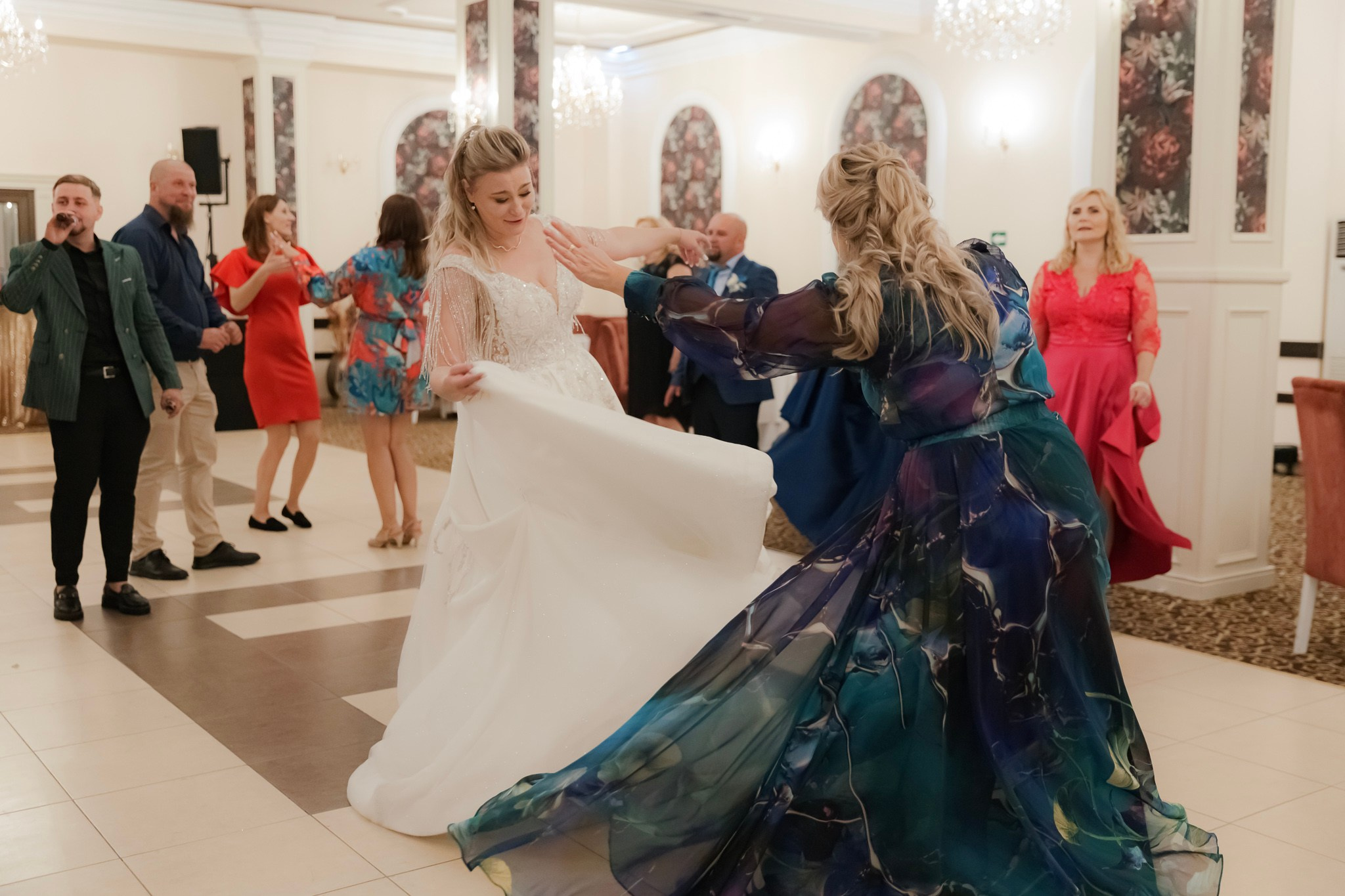 Mihai & Oana. Servicii foto-video profesionale, pentru momente de neuitat