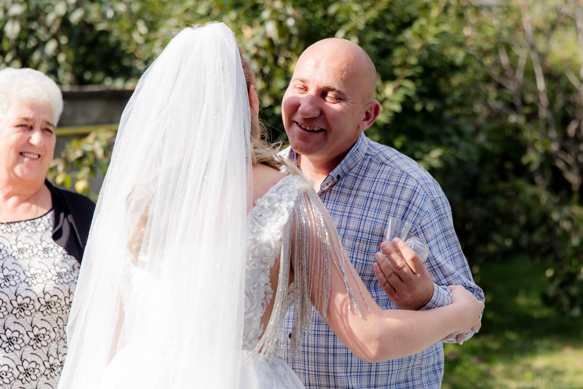 Mihai & Oana. Servicii foto-video profesionale, pentru momente de neuitat