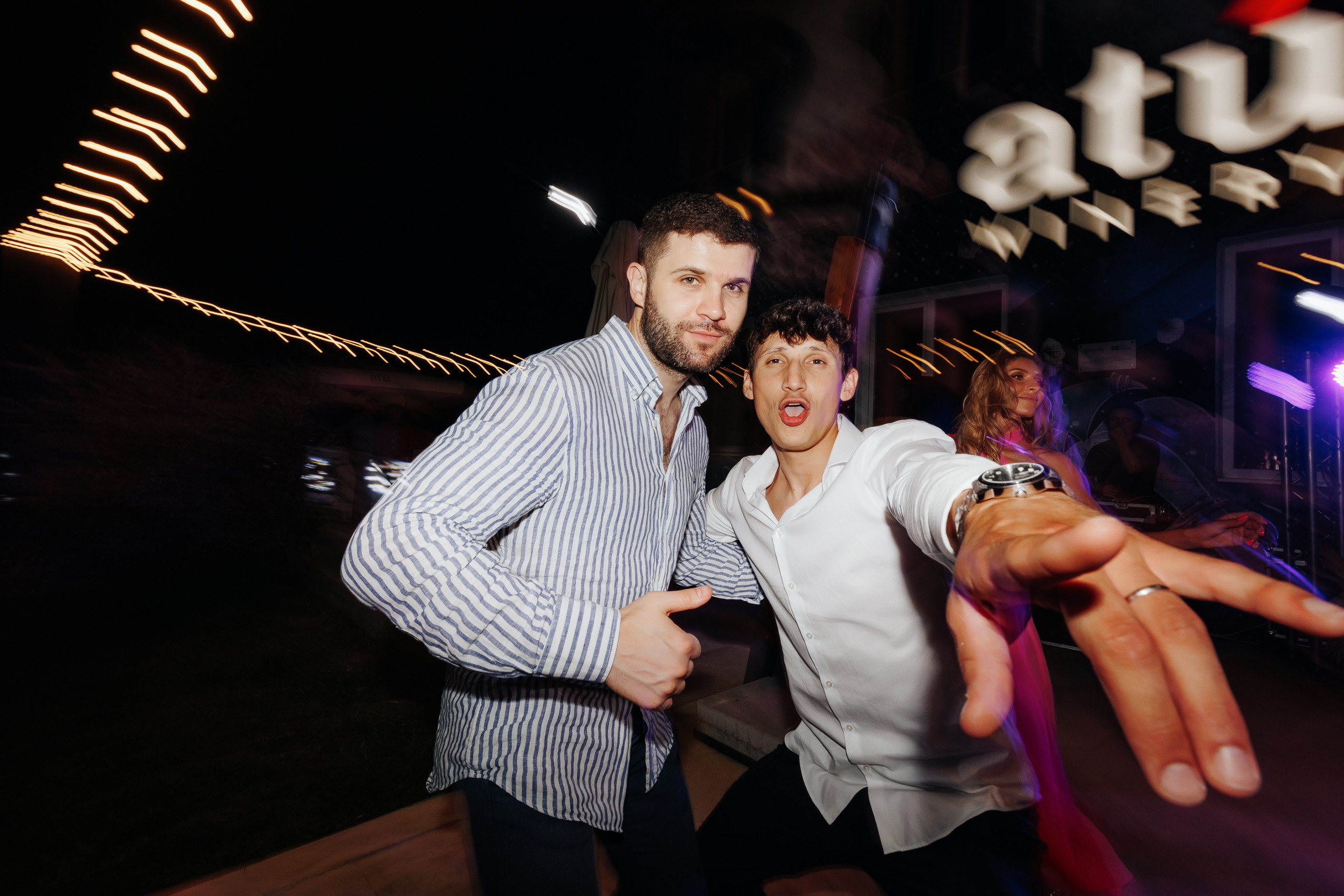 Drunk in love. Servicii Foto Video în Chișinău și Europa ID-Brothers