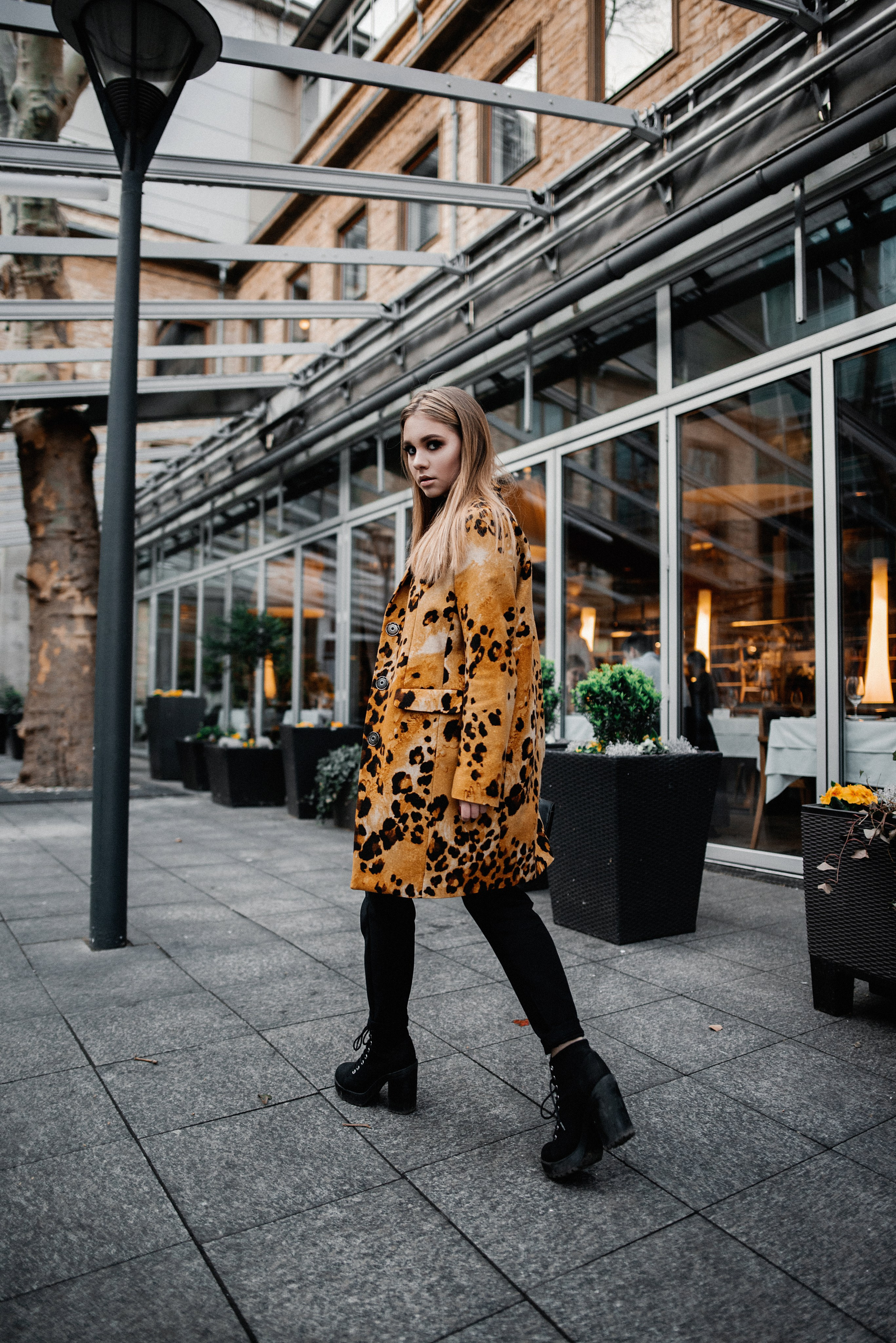 Katrin. ANNA-MARIA PHOTO CONTENT CREATOR — fotograf, estét, umělec a vizuální expert na Instagram v Praze