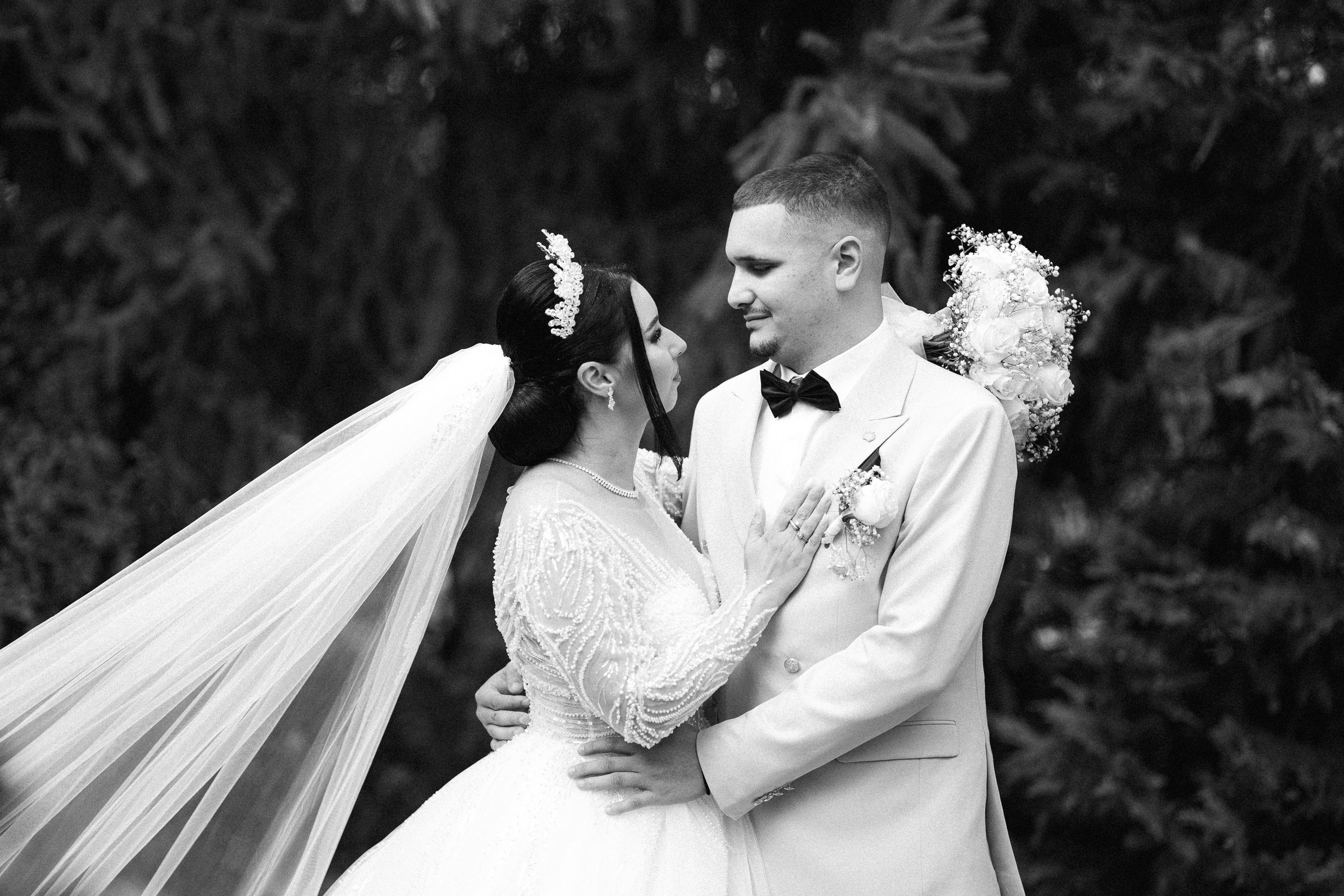 Bella & Adi. Foto Studio — Fotograf de evenimente, nunti, botezuri, portrete