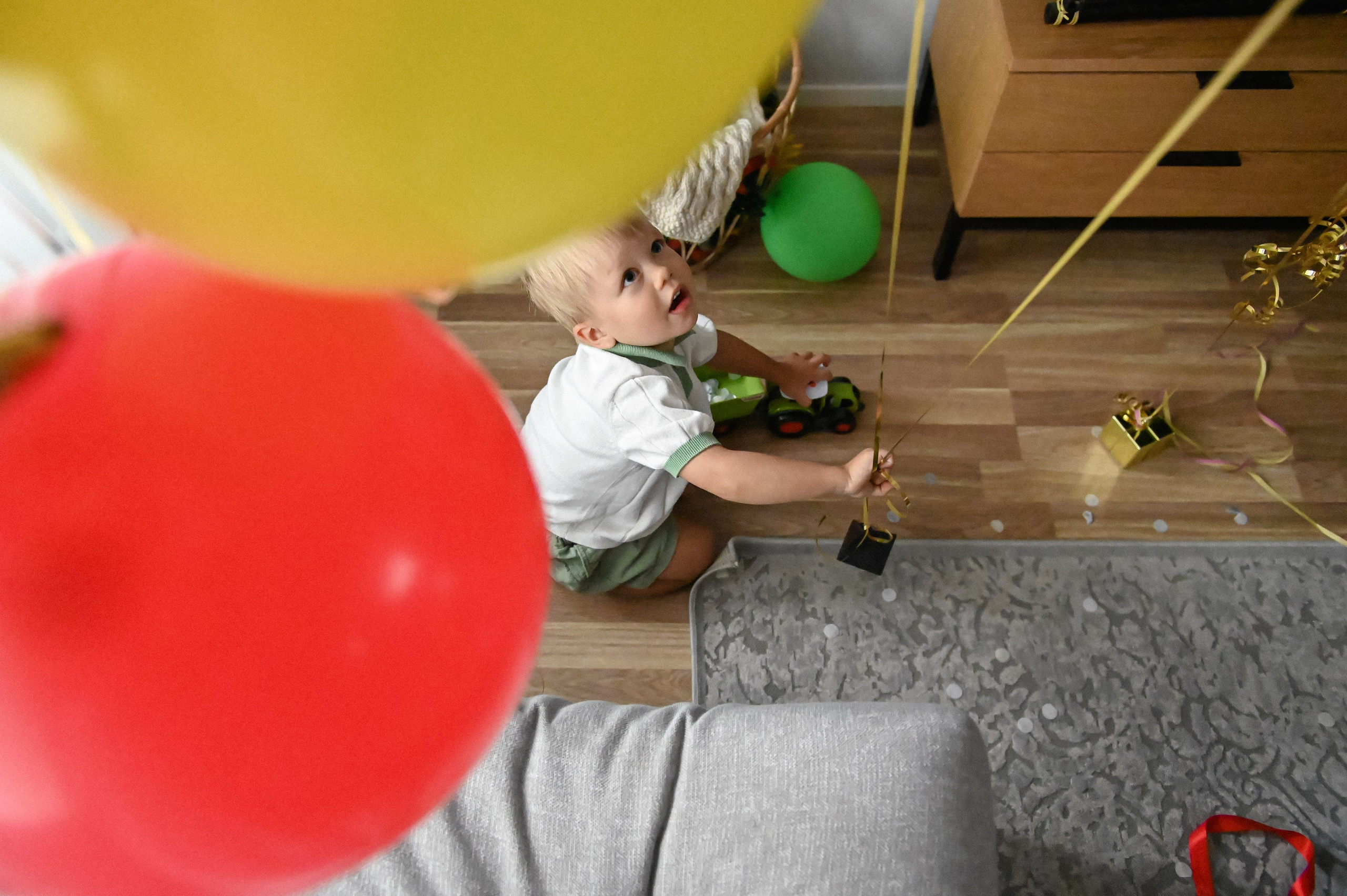 Праздник во дворе дома. Детский и семейный фотограф в финляндии дина пулкка. контент фотограф