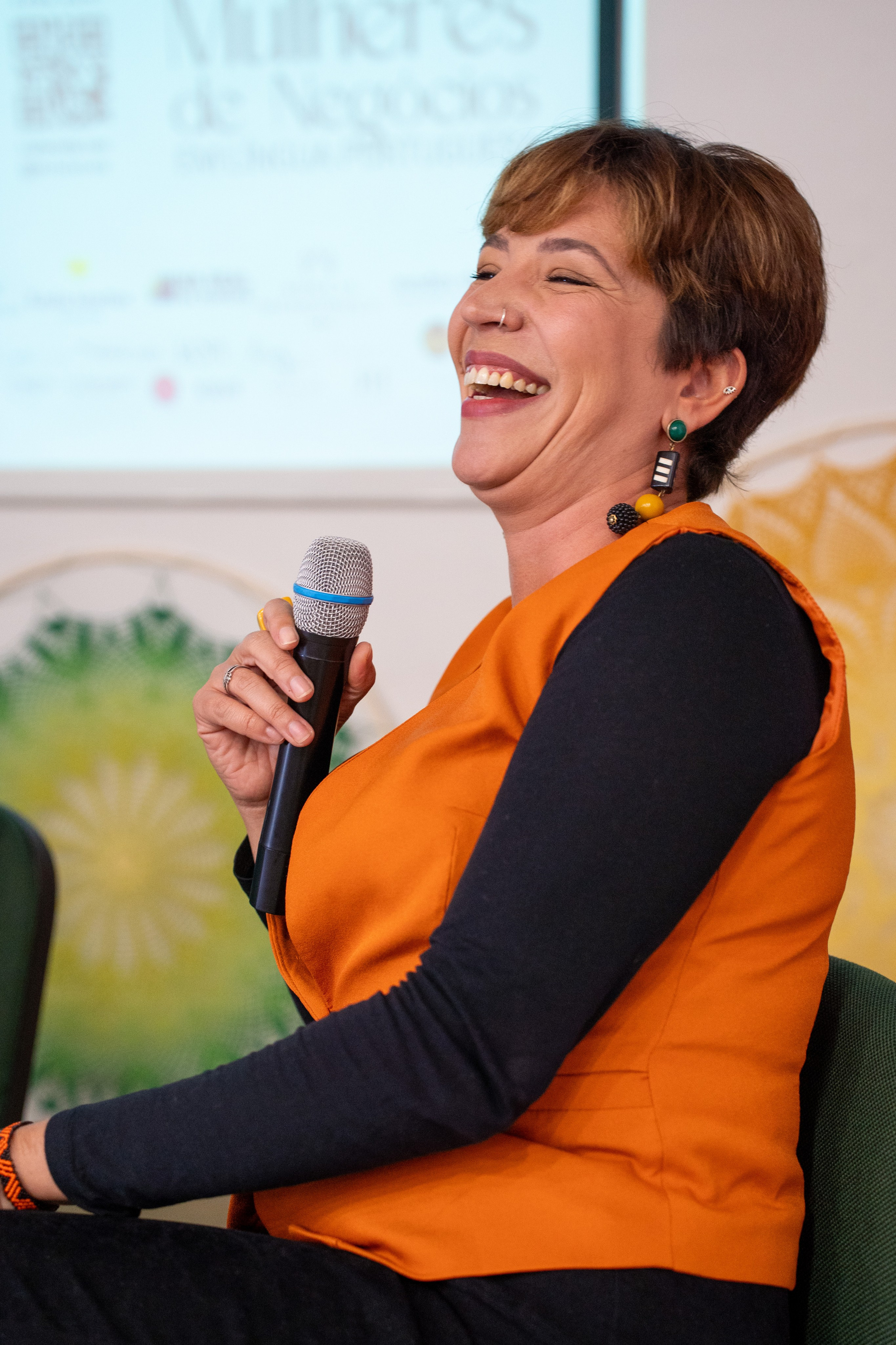 Evento — Mulheres de Negócios de Língua Portuguesa. Frames by Giovani Braga