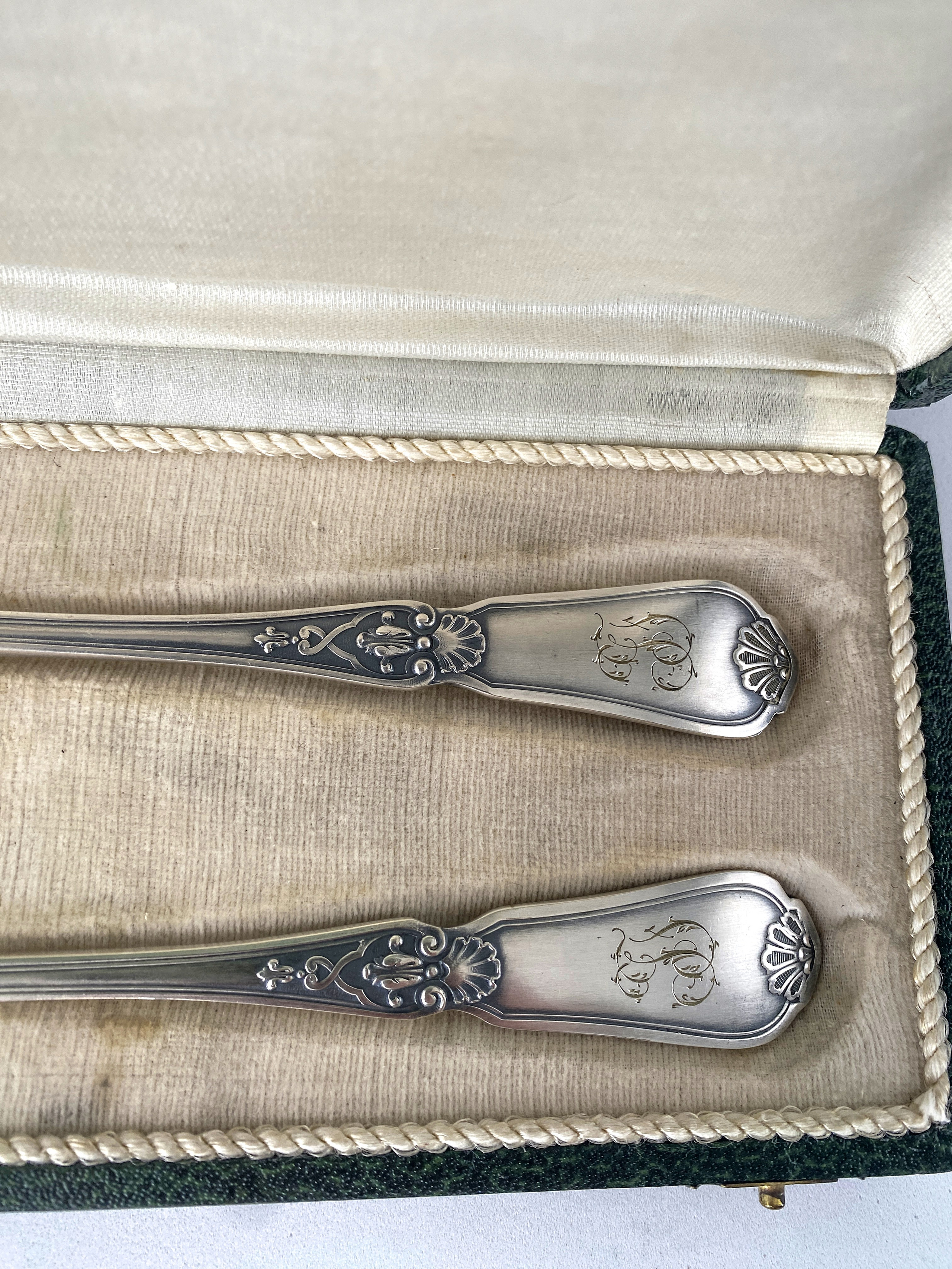 Tableware. Современнные и актикварные украшения в Барселоне, Москве и Санкт-Петербурге