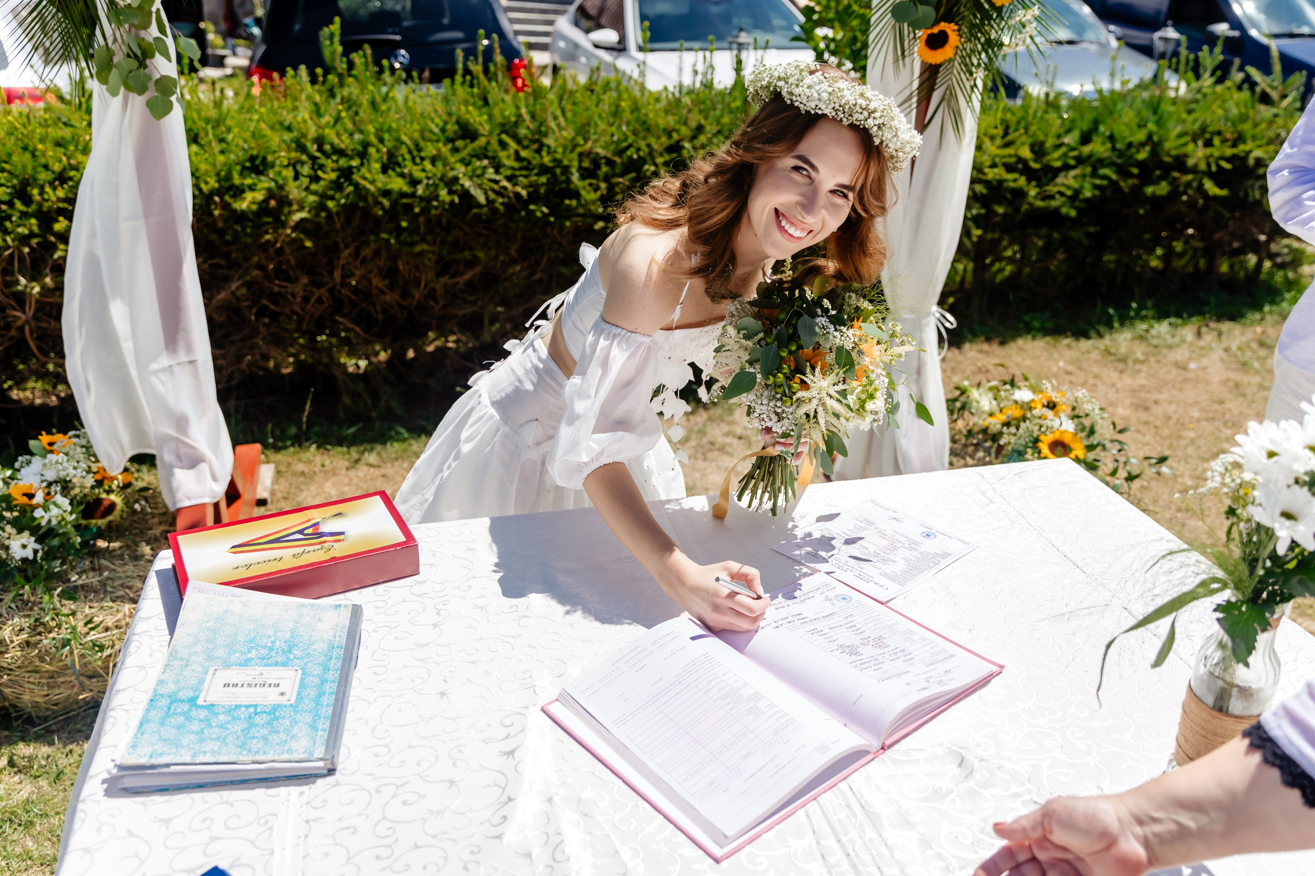 Codruța & Lucian - Civil Wedding - Curtea de Argeș. Fotograf Profesionist Pitesti-Bucuresti| Mircea Seinea