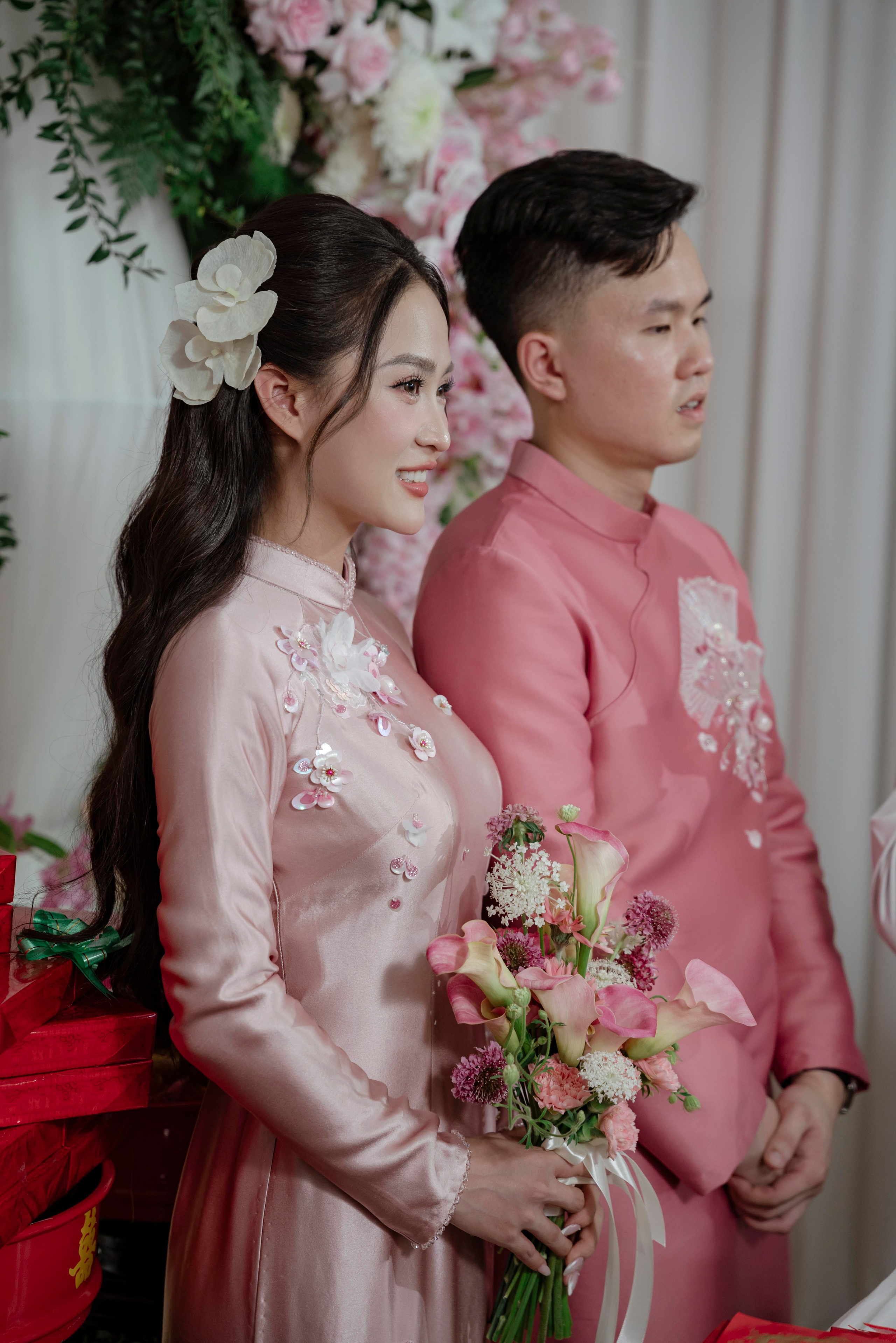 LINH & HUYEN. WEDDING PHOTOGRAPHER IN VIETNAM