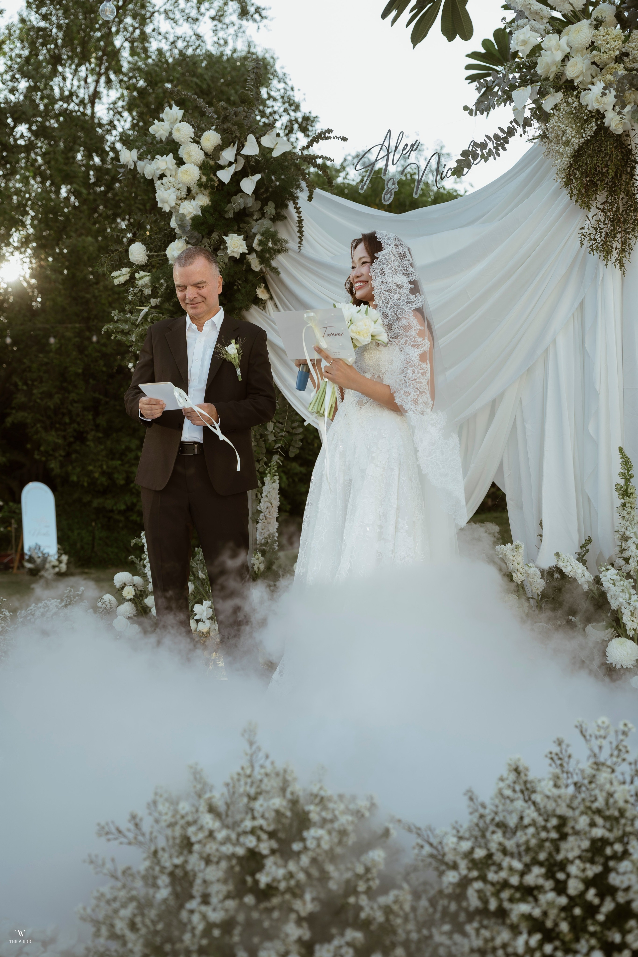 ALEX & NICOLE. WEDDING PHOTOGRAPHER IN VIETNAM