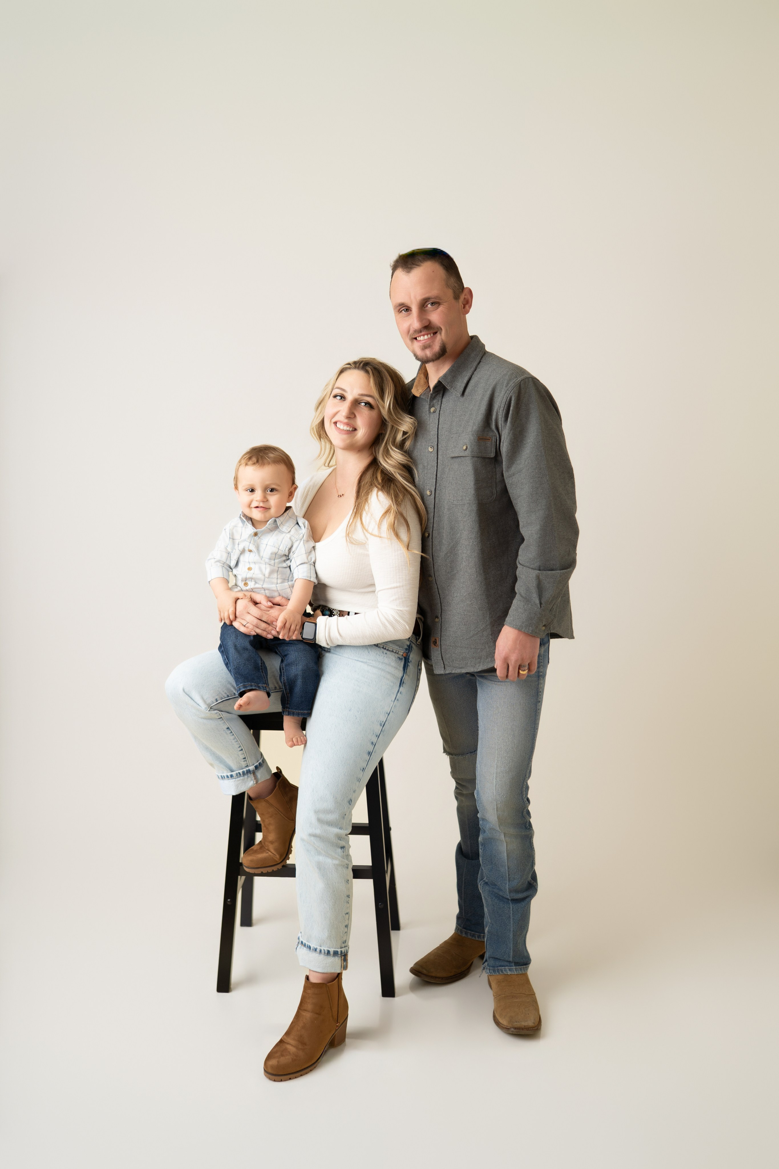 Families in studio. Maternity, family and newborn photography in San Francisco Bay Area