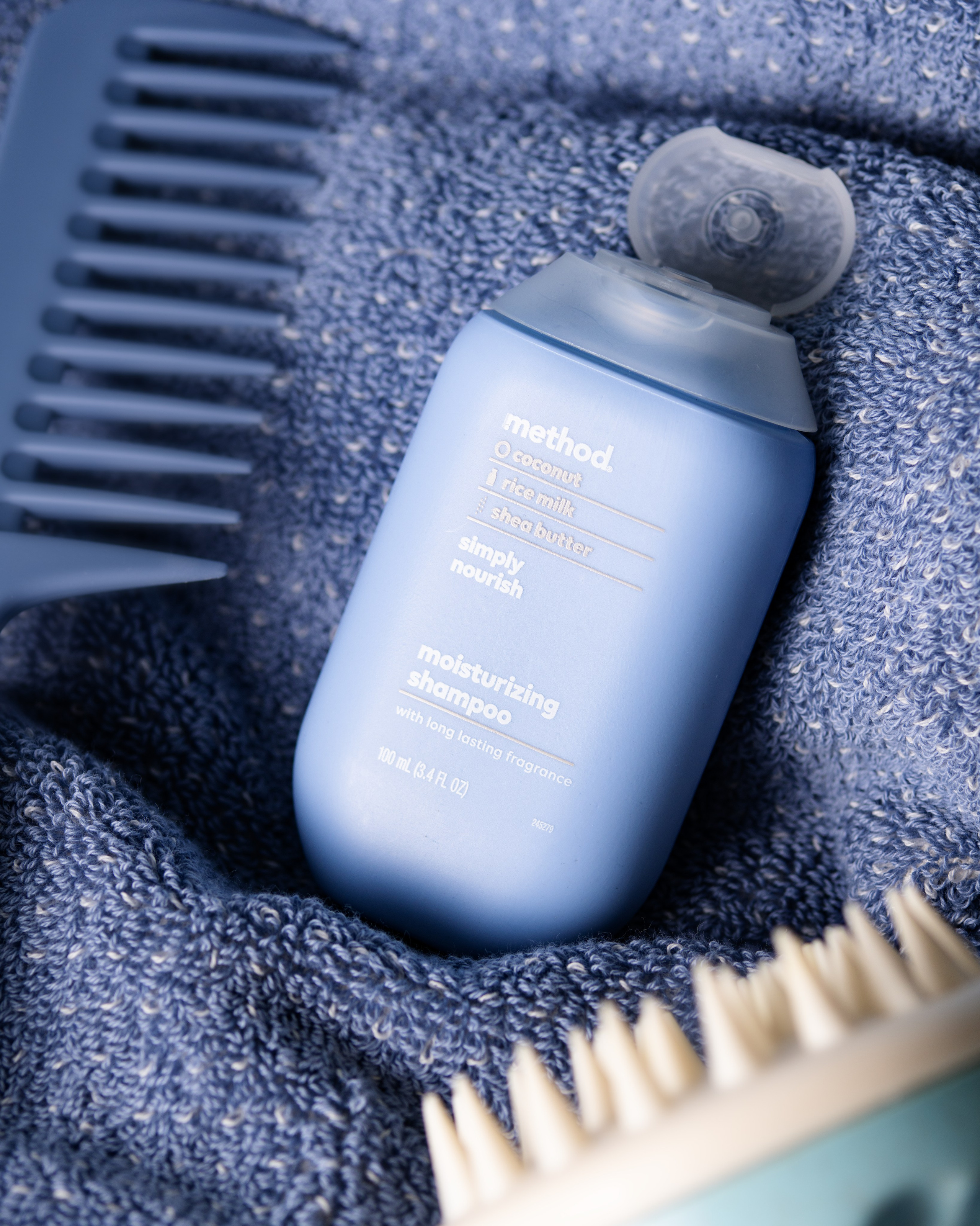Shampoo. LILIIA ZABOTKINA product photographer California