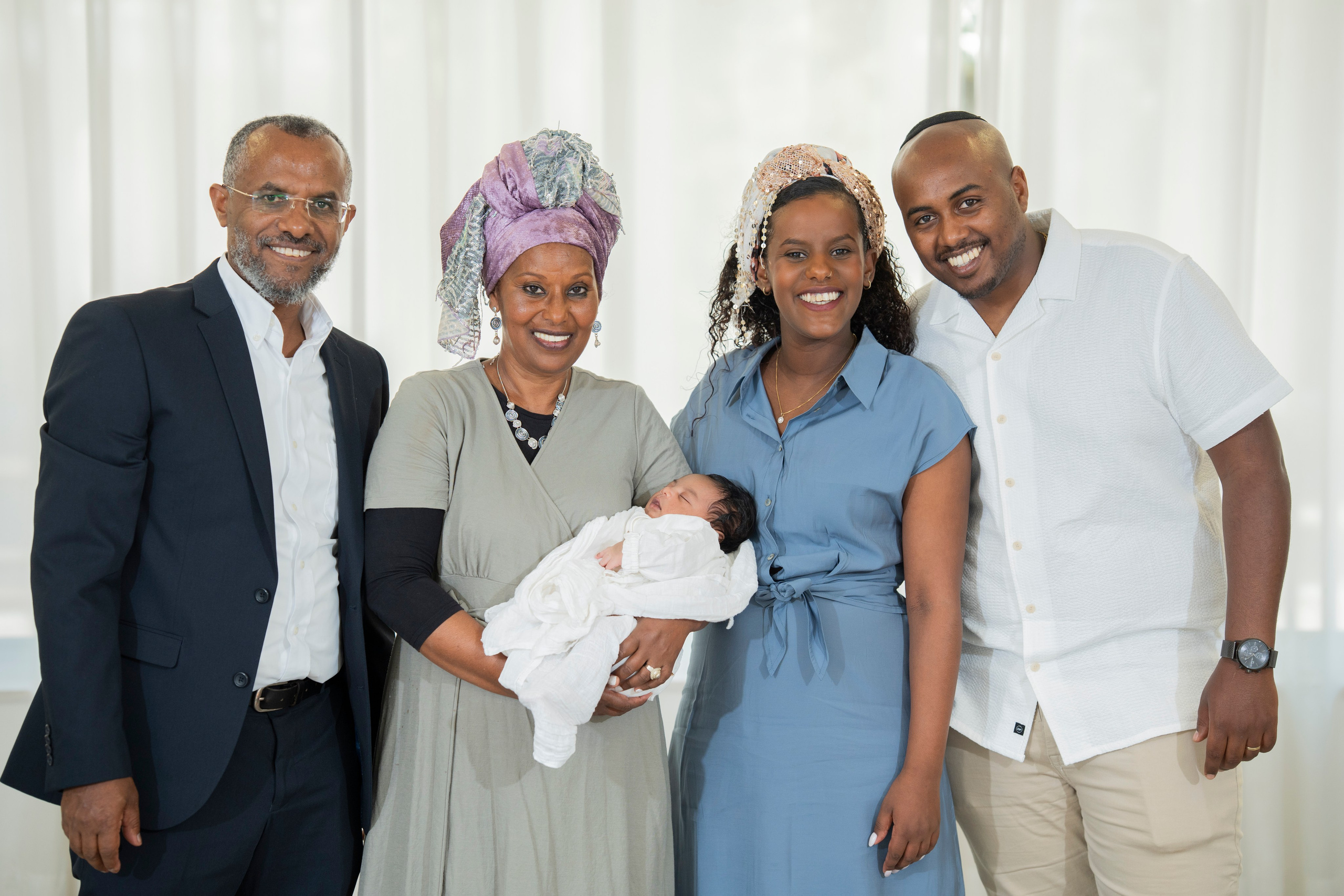 משפחת סלומון. יוסף מזרחי צילום חתונה, ברית וזוגיות. צלם מקצועי שאוהב להוציא אתכם הכי יפים ברגעים הכי מרגשים