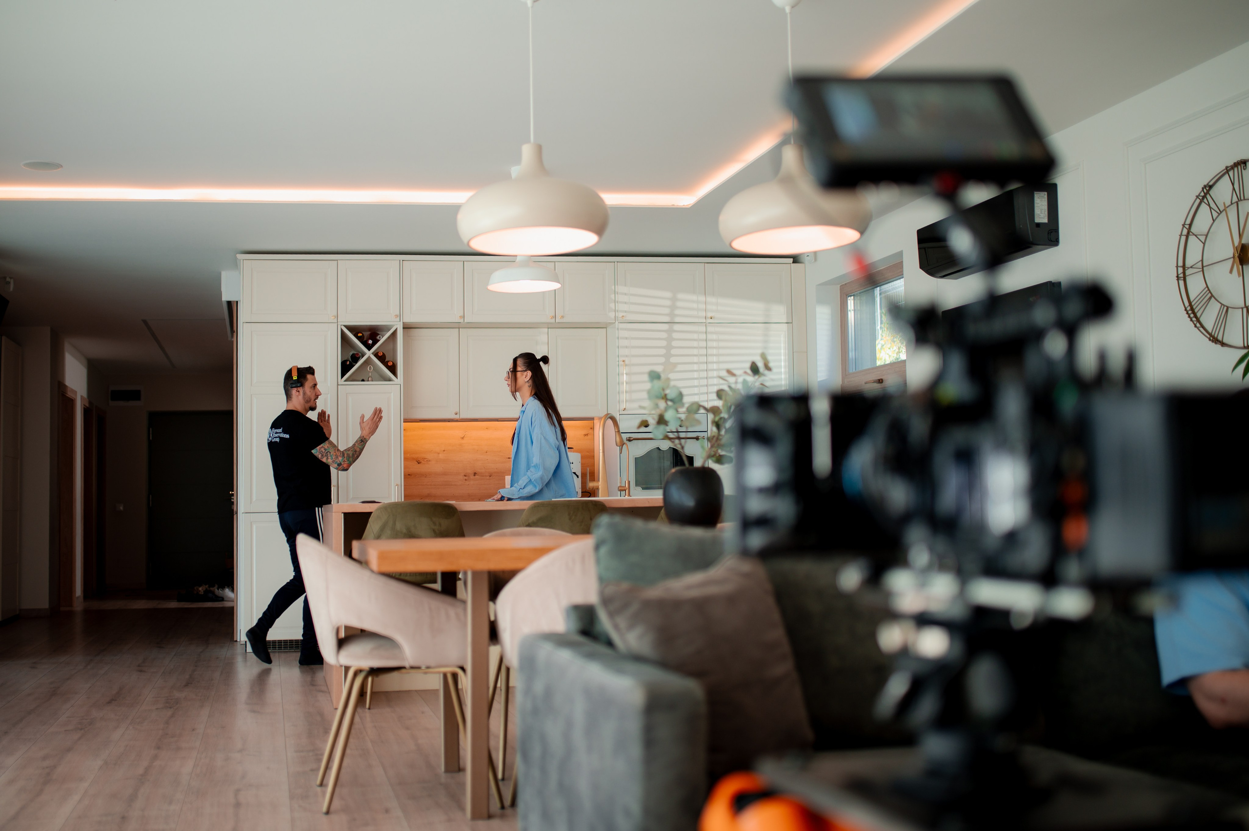 Behind the Scenes. Somesan Agency