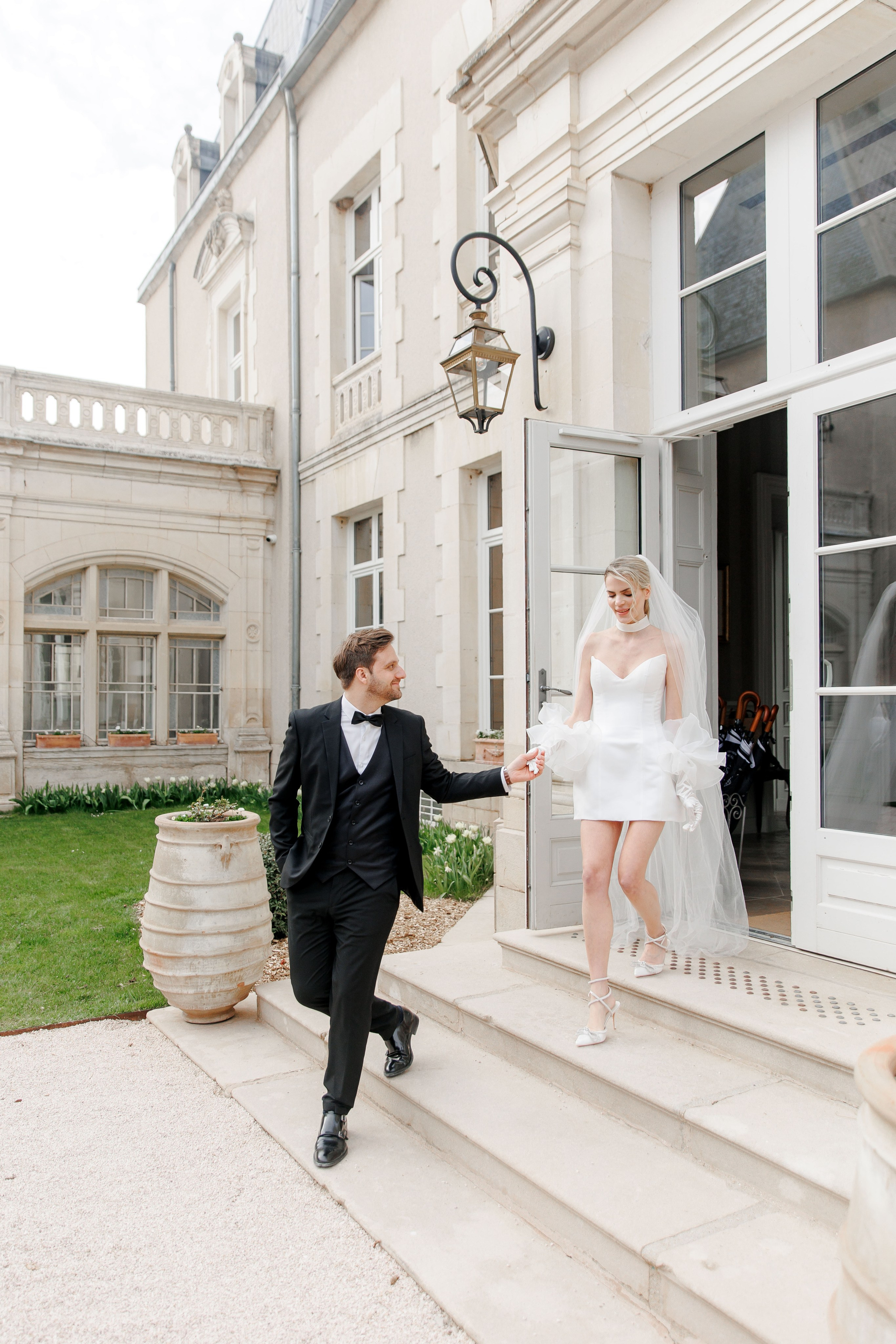 Wedding venue in France with a breathtaking scenic view, perfect for capturing stunning photos during the celebration. 