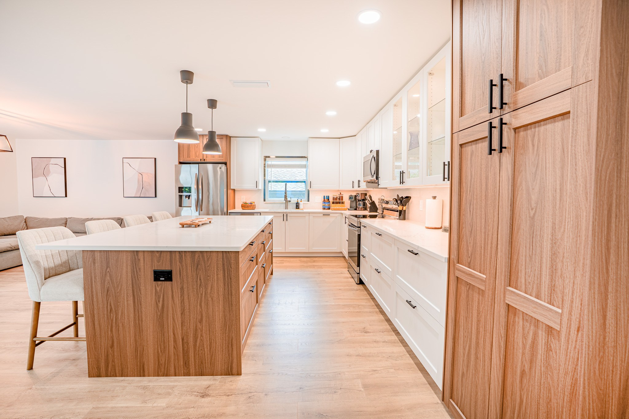 Airbnb: Real Estate 01. Welcome to my video and photo world!
