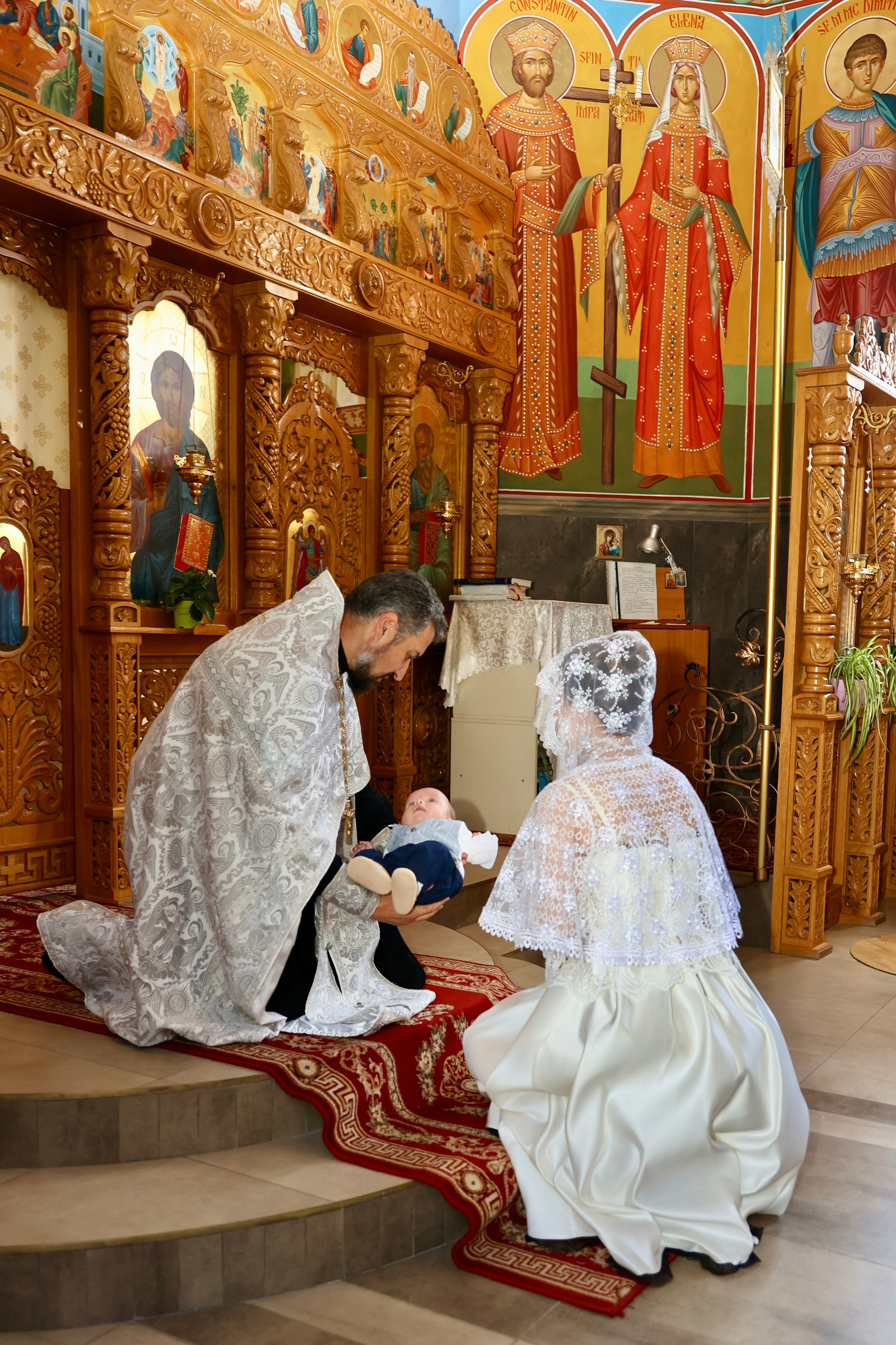 Botez. Fotograf al tainelor bisericești – Alina Fetu