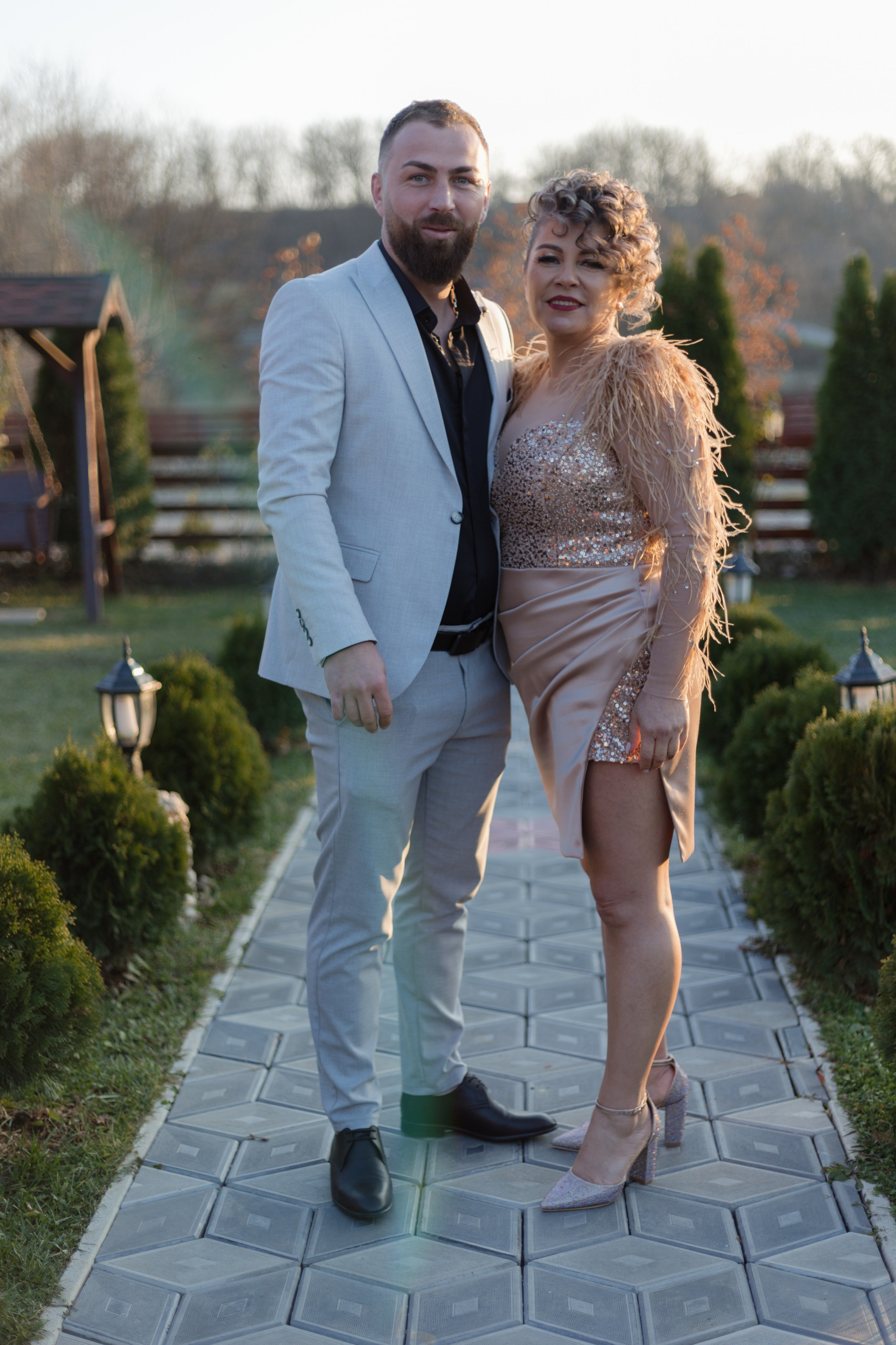 Madalina & Alin. Fotograf si videograf — evenimente si studio