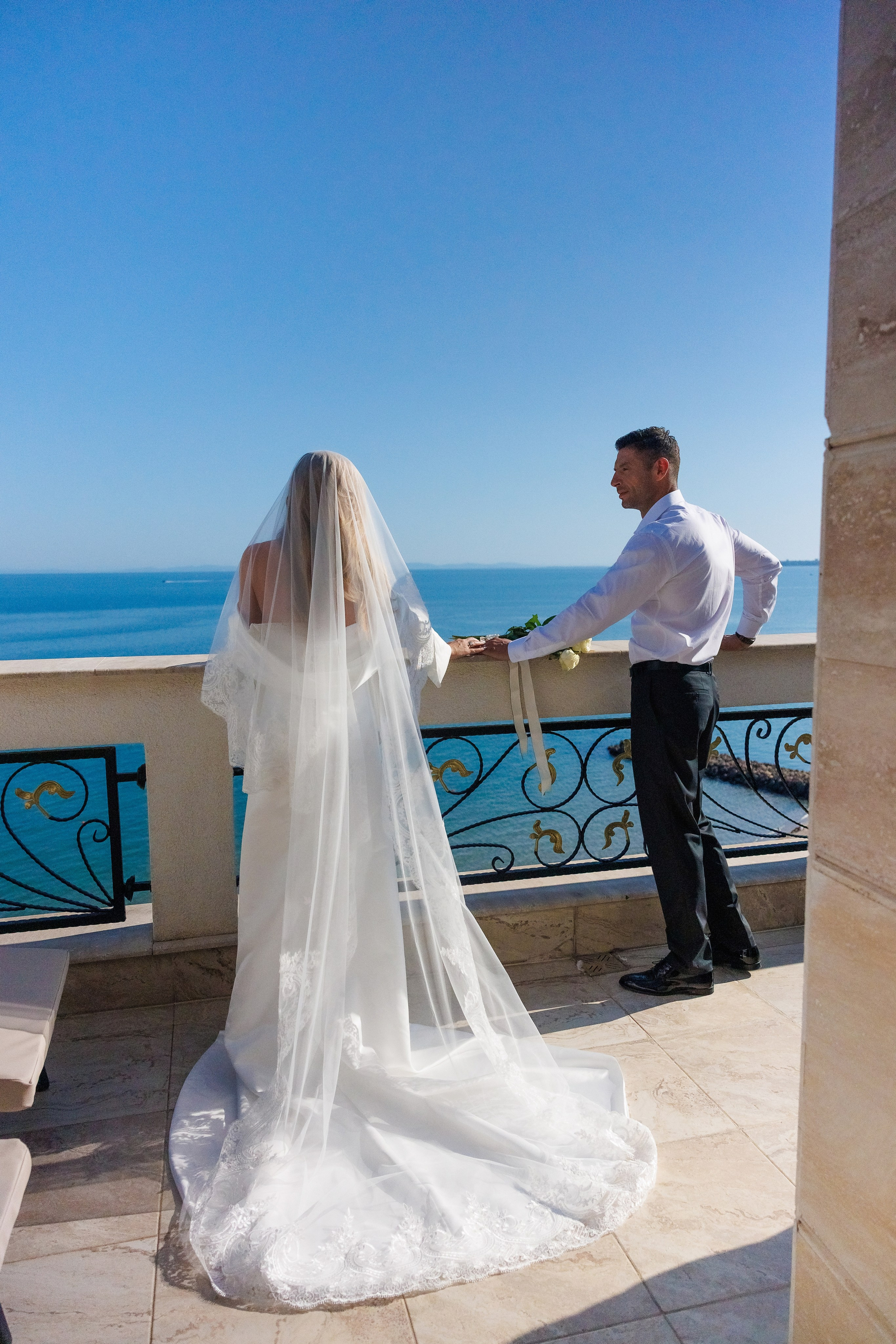 Love is…. Фотограф Ирина Йотова