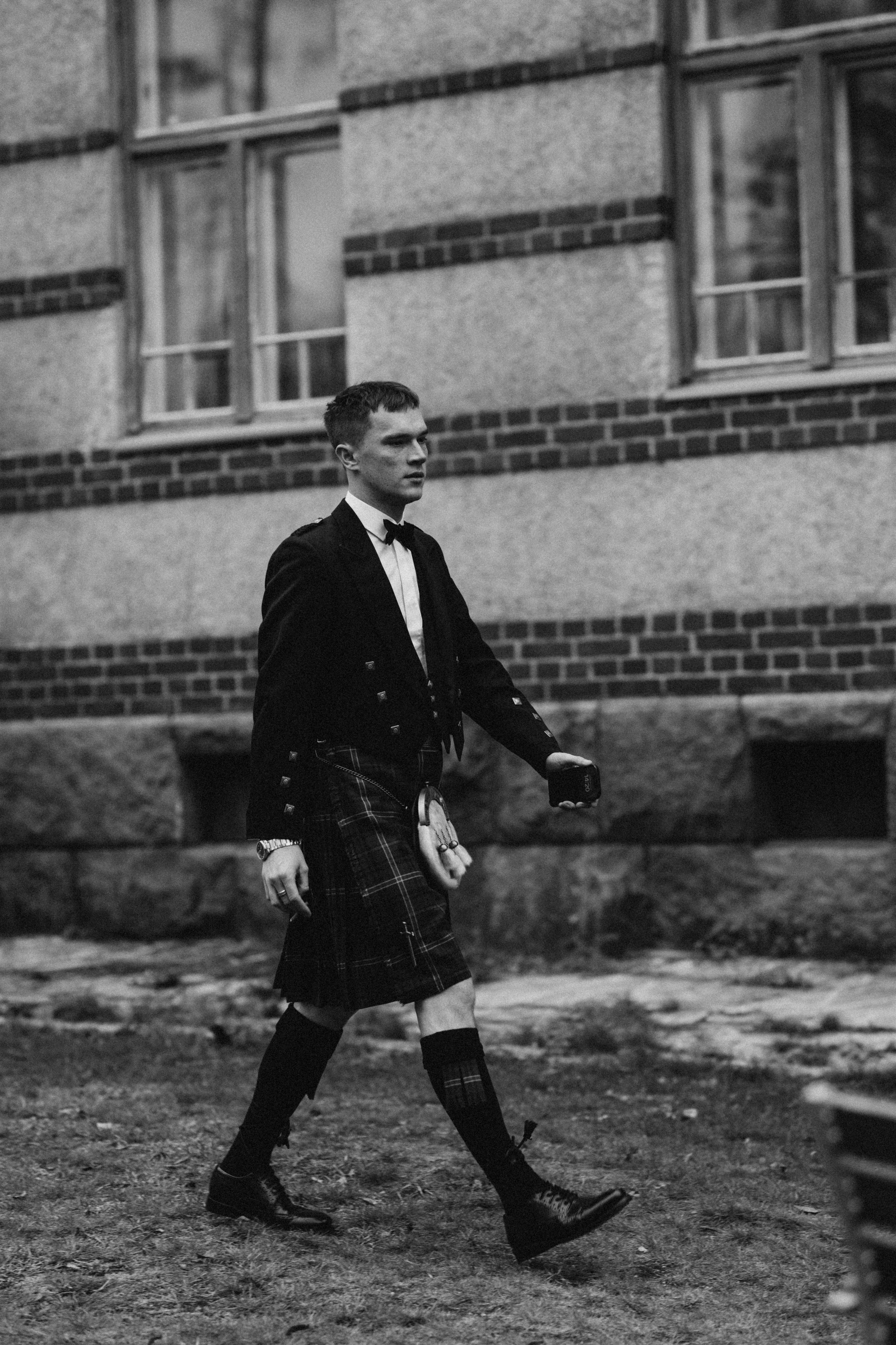 Venla & Kerr. Wedding and portrait photographer in Helsinki Vickan O