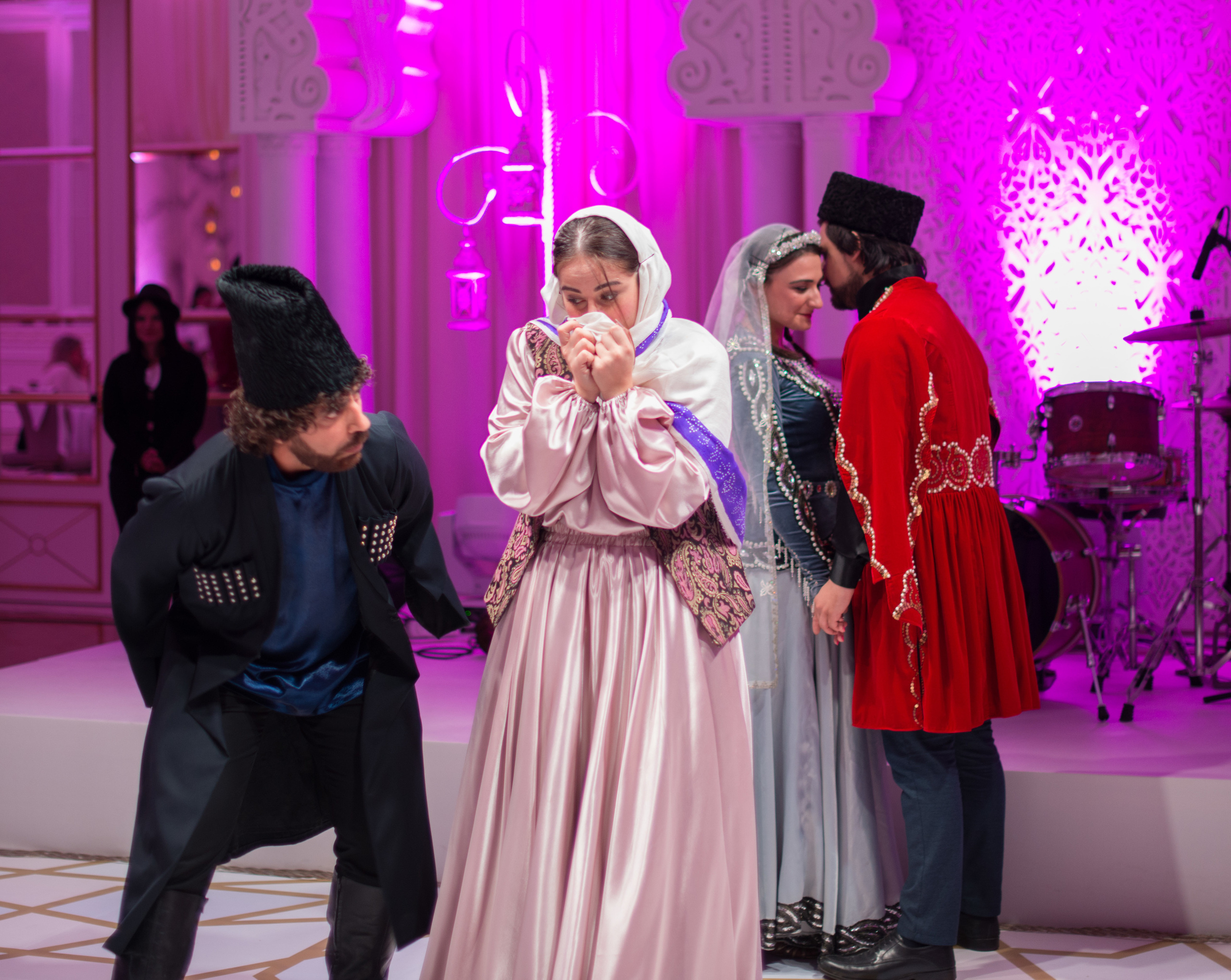 Arshin mal alan for Four Seasons. Наргиз Сулейманова - Фотограф в Азербайджане