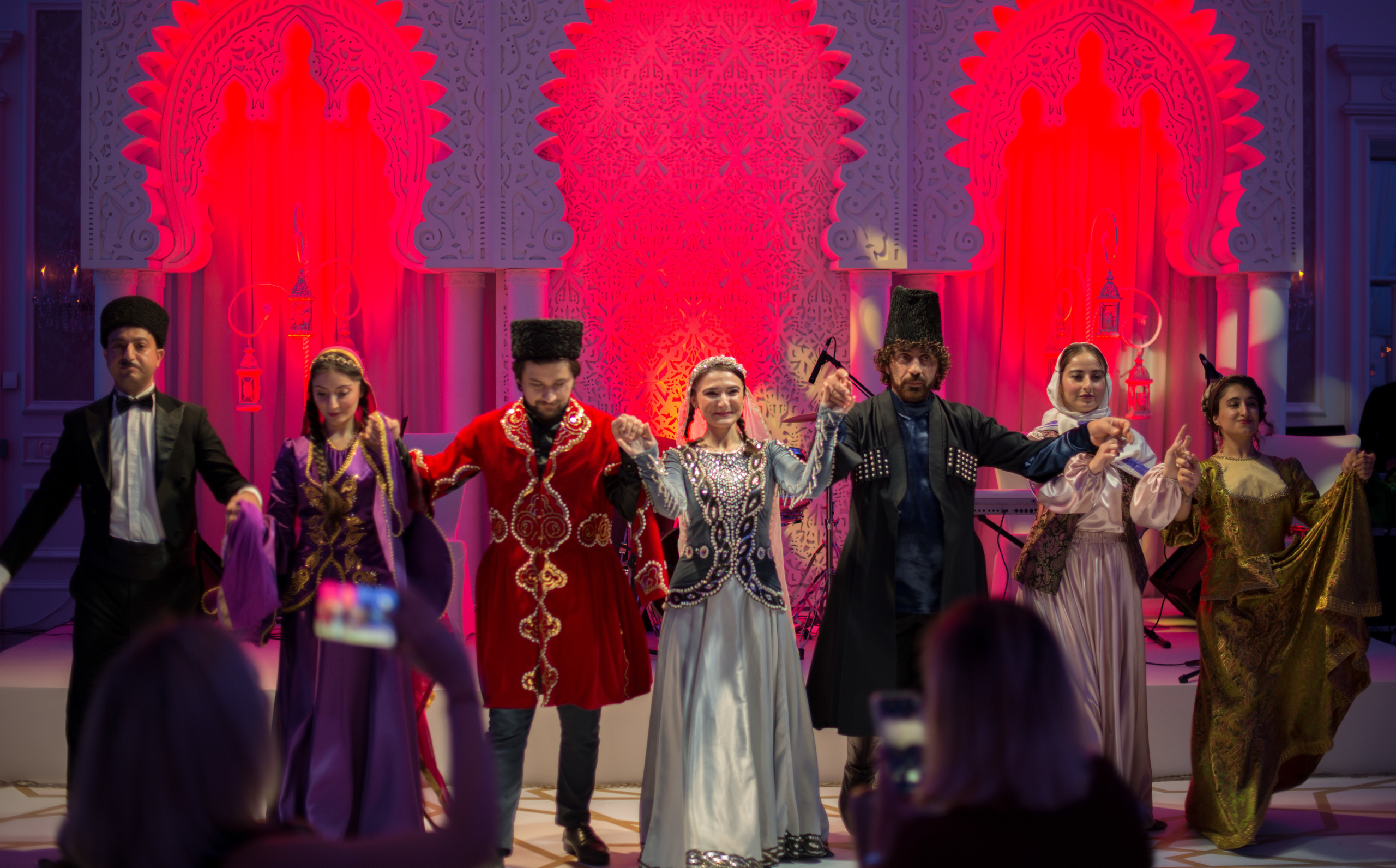 Arshin mal alan for Four Seasons. Наргиз Сулейманова - Фотограф в Азербайджане