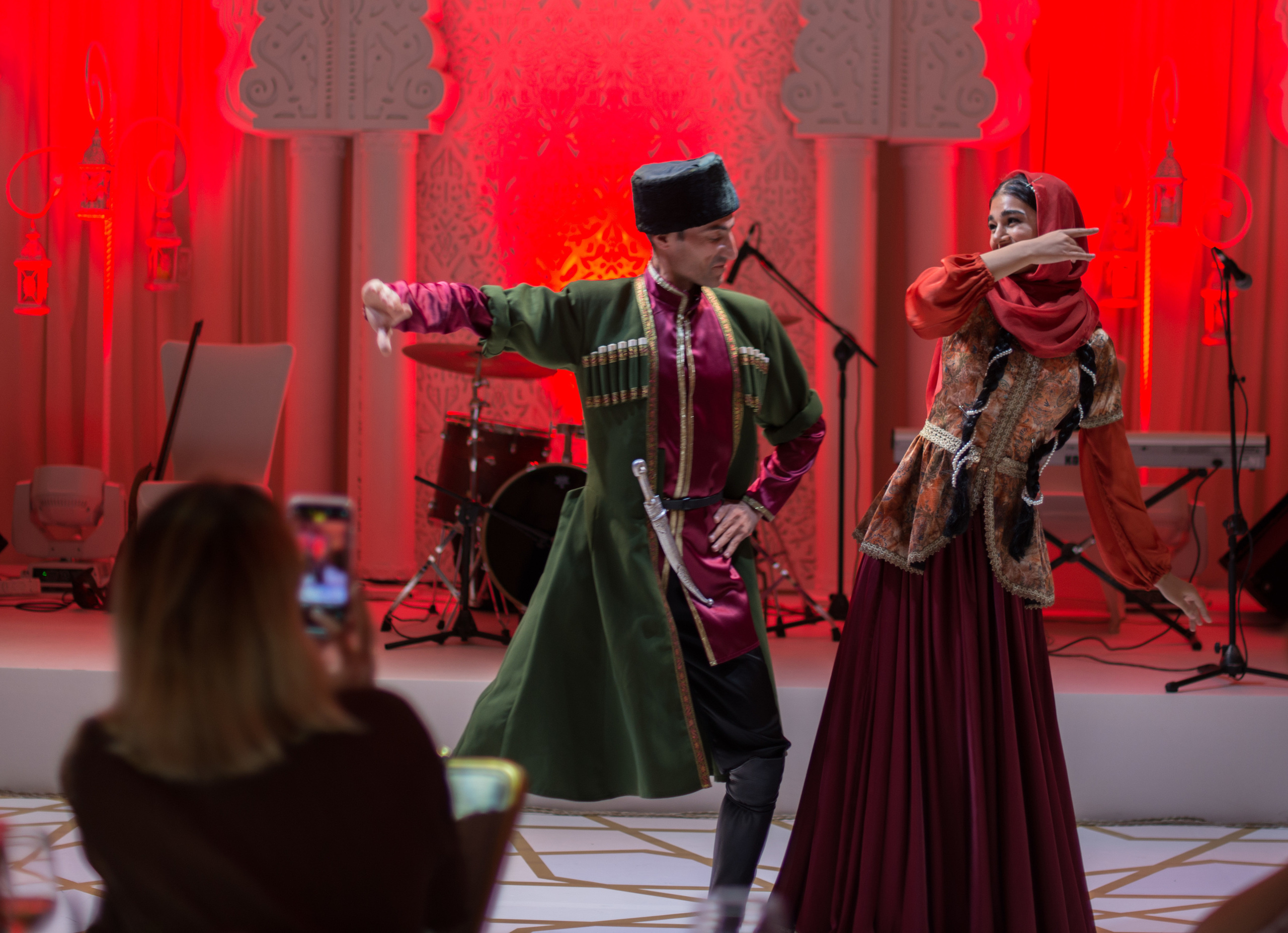 Arshin mal alan for Four Seasons. Наргиз Сулейманова - Фотограф в Азербайджане