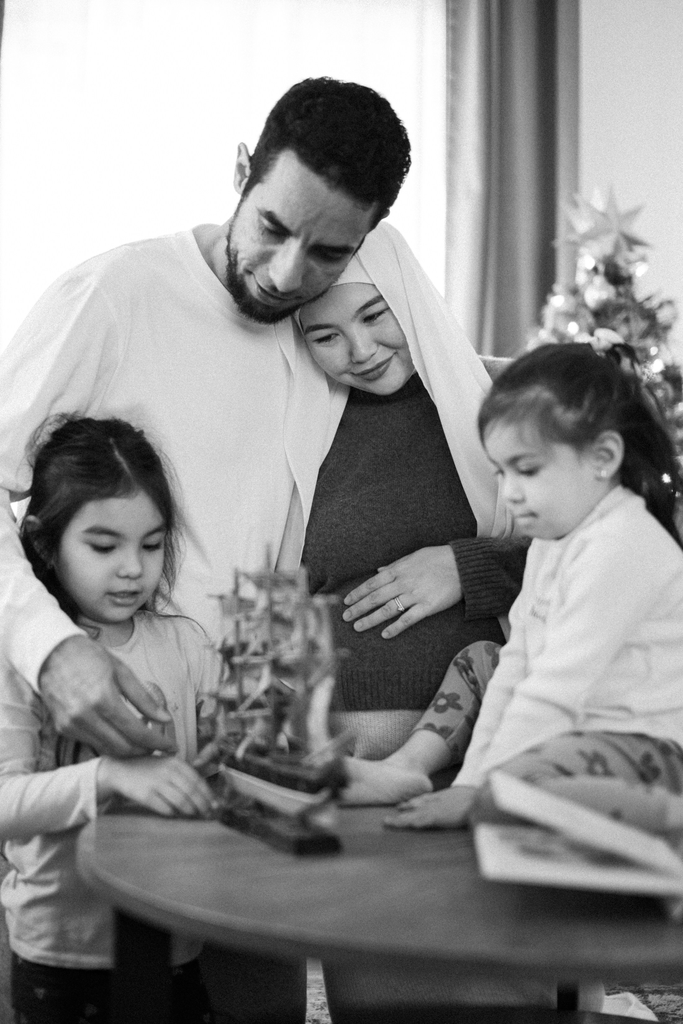 Shirin & her family. Wedding & elopement photographer Viktoriya Kravtsov. Las Vegas