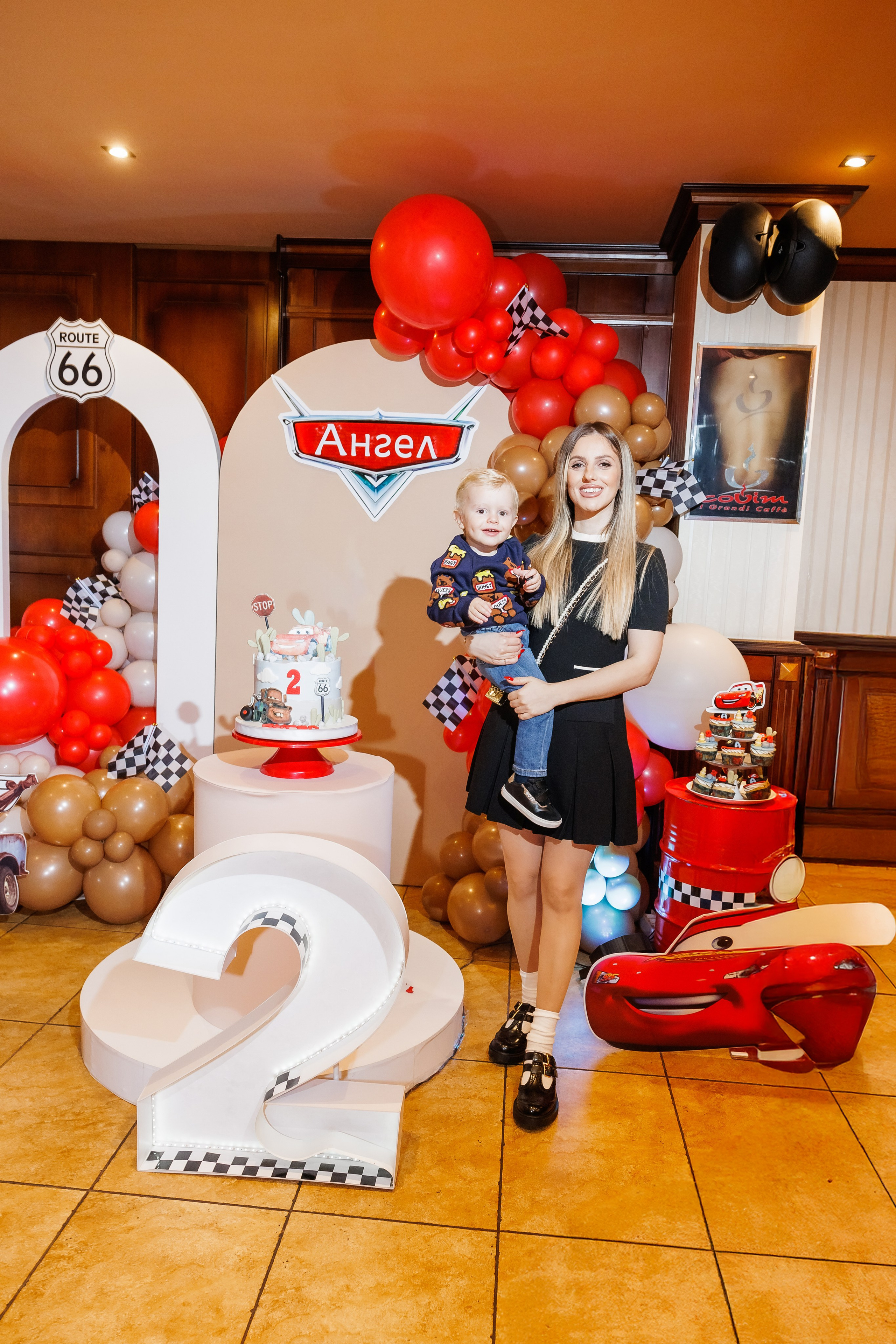 Честит Рожден Ден. Фотограф Ирина Йотова