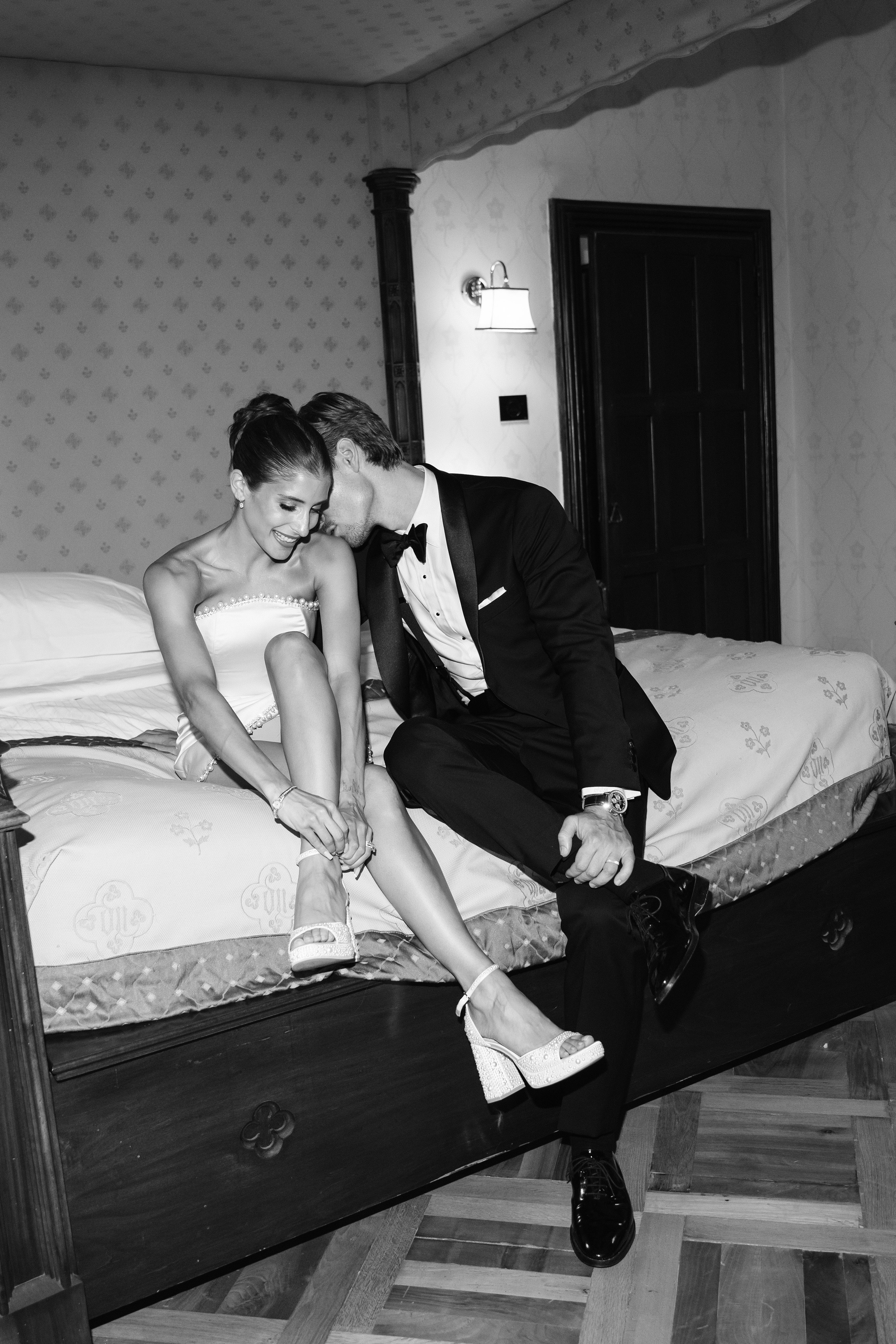 Wedding Photographer Lake Maggiore Como Italy. Wedding Photographer Rome Tuscany Como Sicily Puglia Amalfy Italy- Oksana Savenchuk