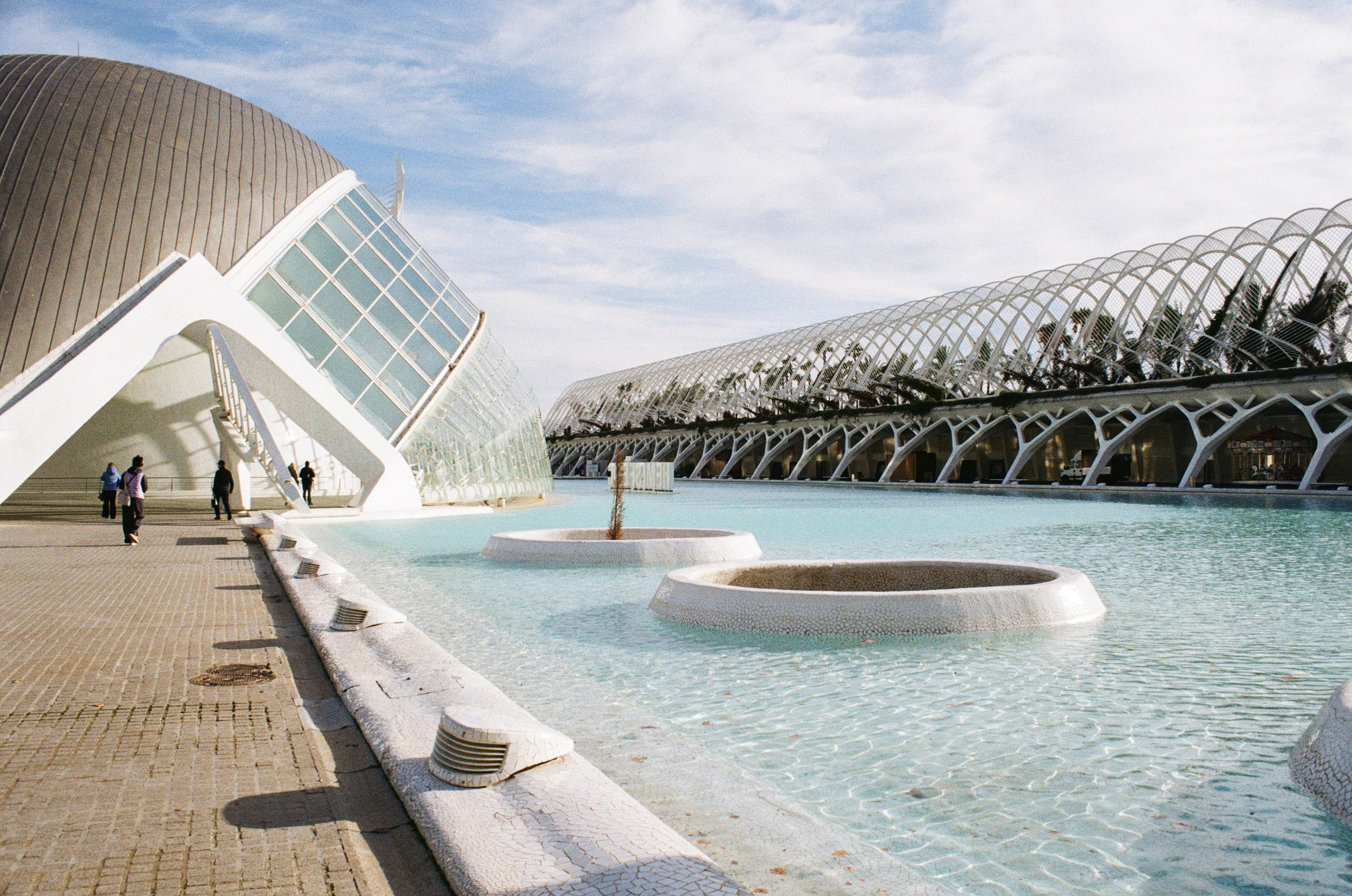 Valencia — Ein fotografischer Spaziergang durch Licht und Weite. Hochzeitsgeschichten – Professionelle Hochzeitsfotografie & Videografie in Deutschland, Italien, Spanien und ganz Europa