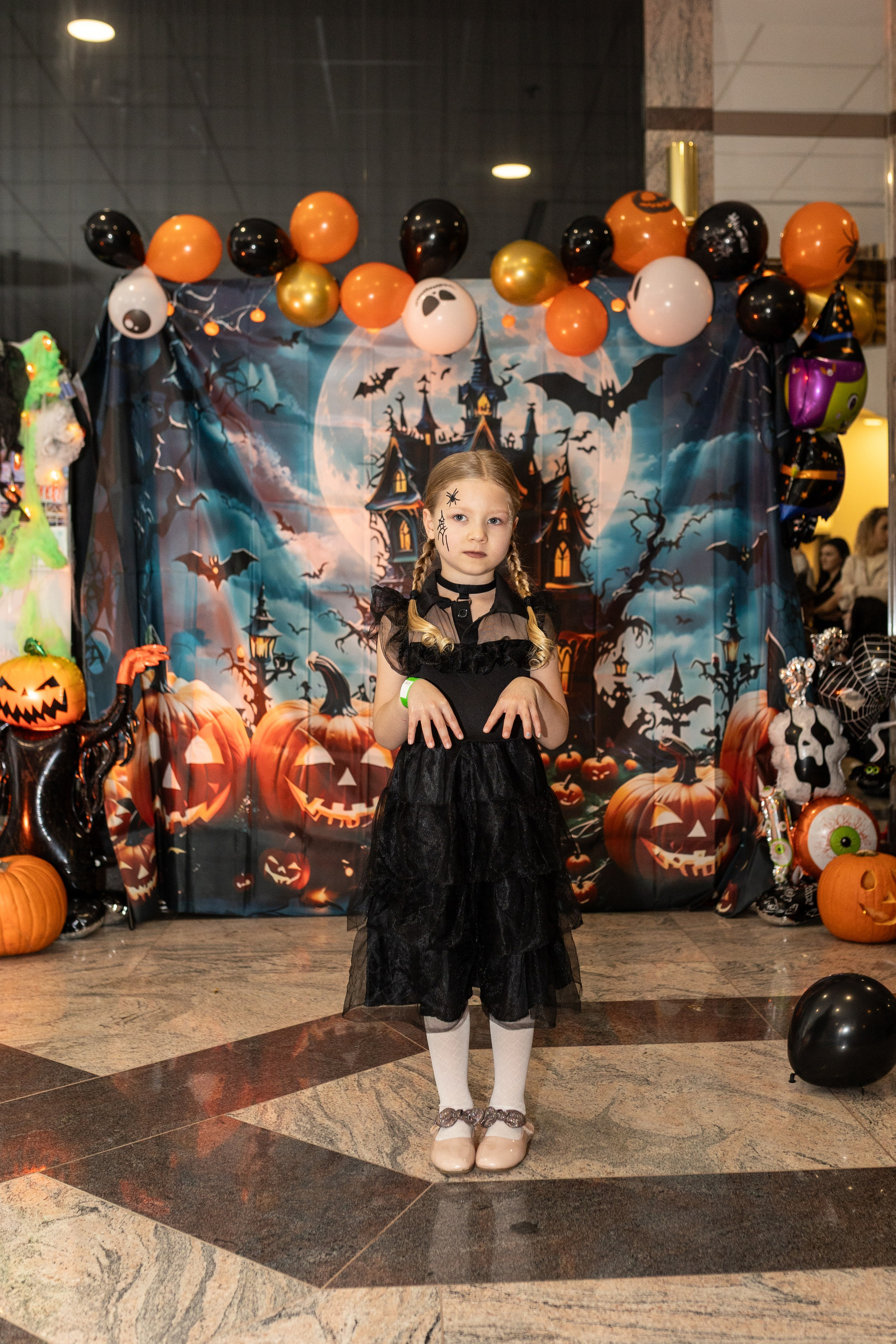 Leo dance studio Helloween 2025. Семейный и детский фотограф в Варшаве Мила Бобровская