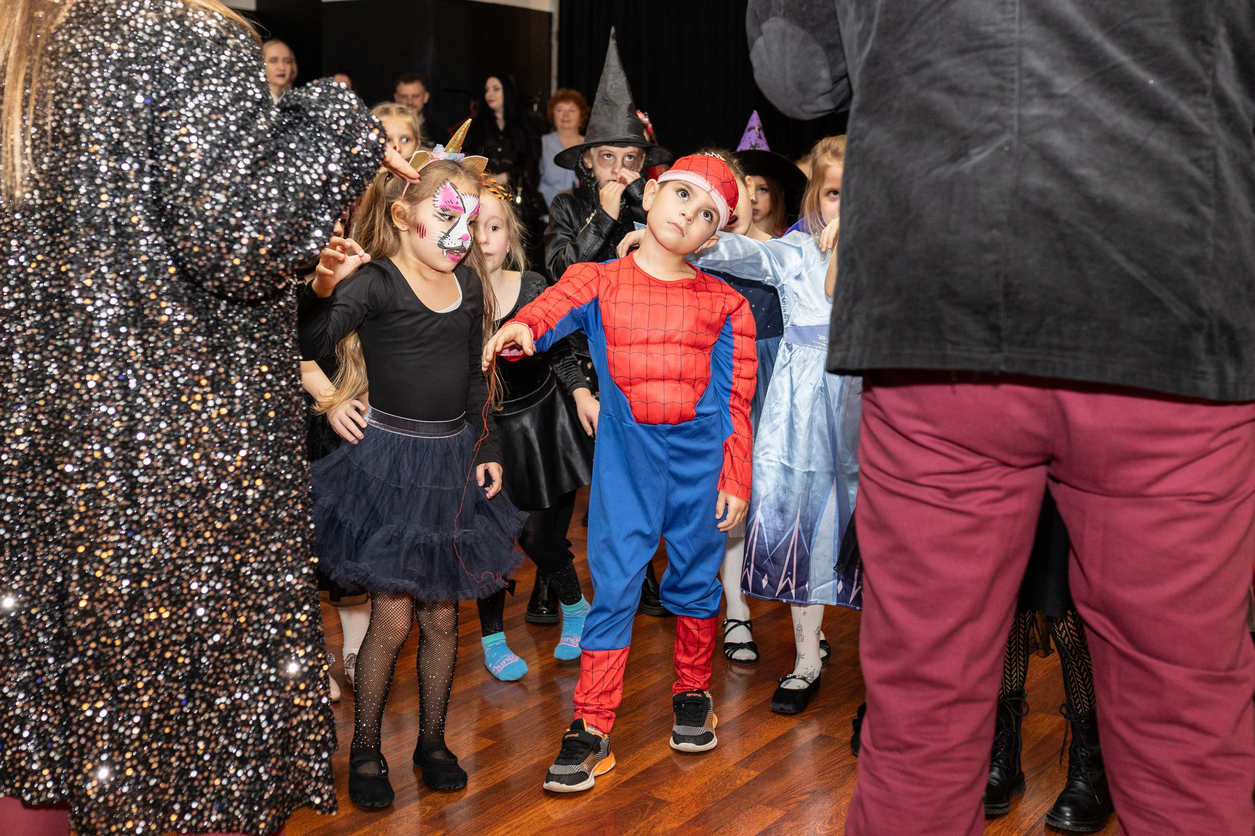 Leo dance studio Helloween 2025. Семейный и детский фотограф в Варшаве Мила Бобровская