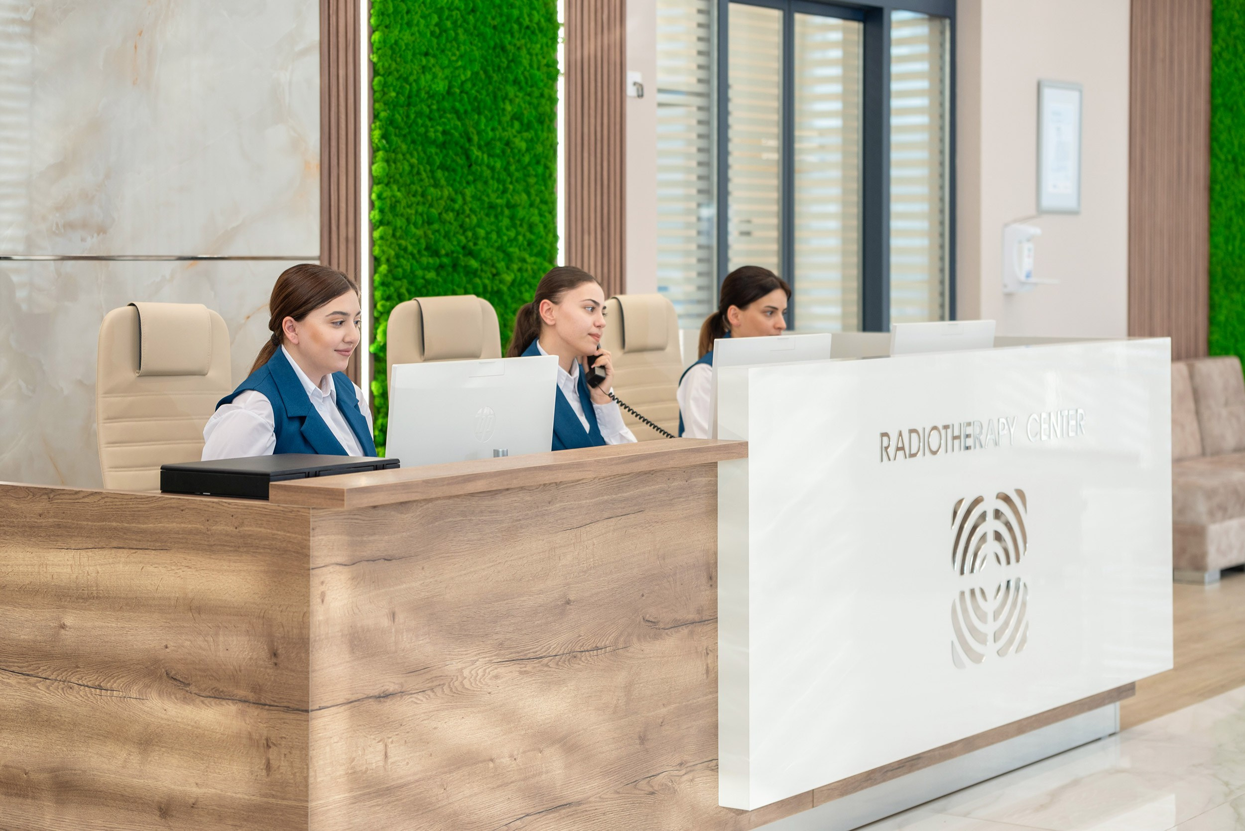 Erebuni Radiotherapy Center. Լուսանկարիչ քաղաք Երևանում